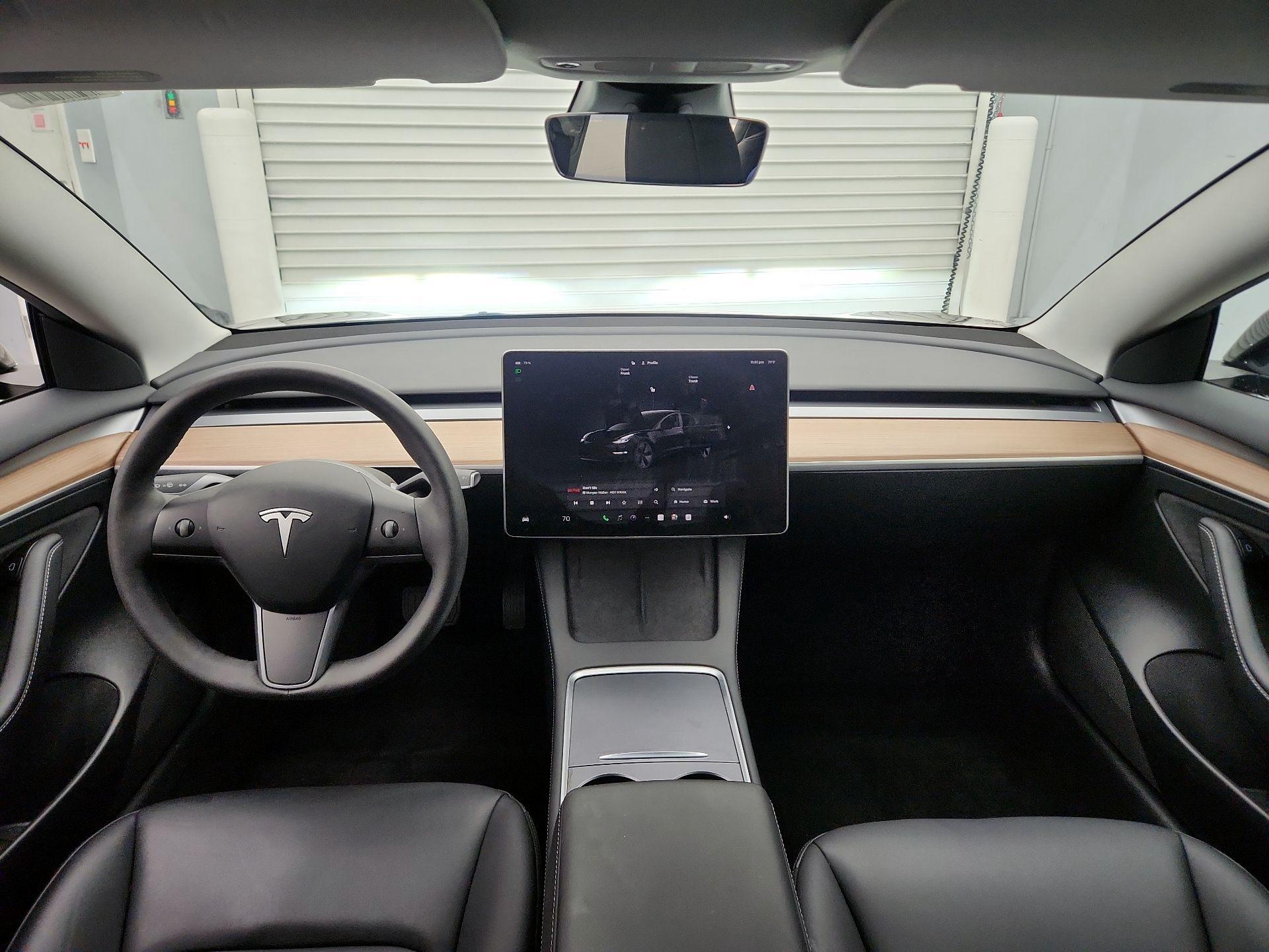Thumbnail: 2023 Tesla Model 3 - 9