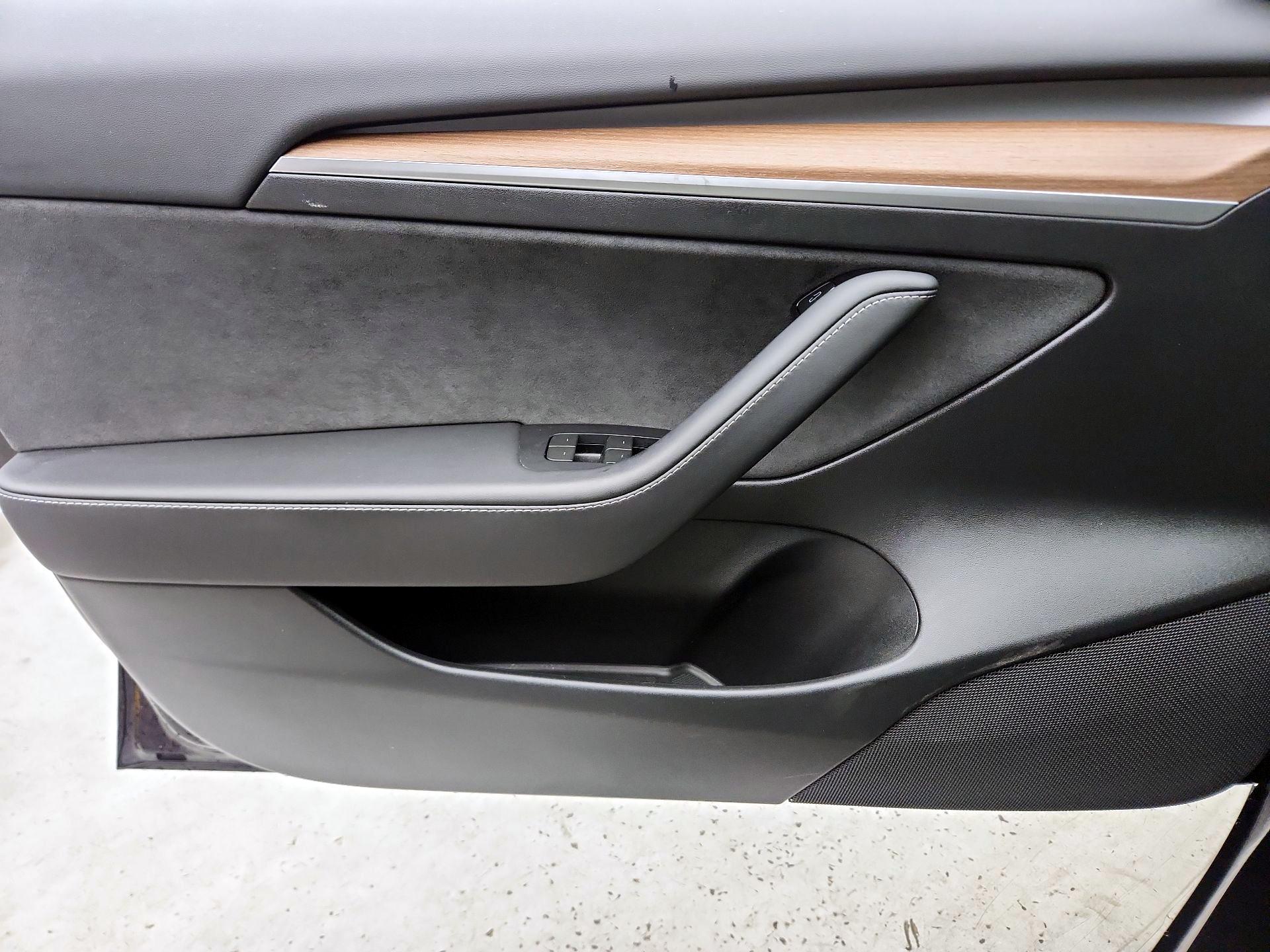 Thumbnail: 2023 Tesla Model 3 - 12