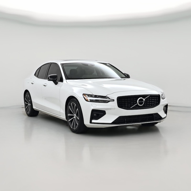2022 Volvo S60 B5 Momentum