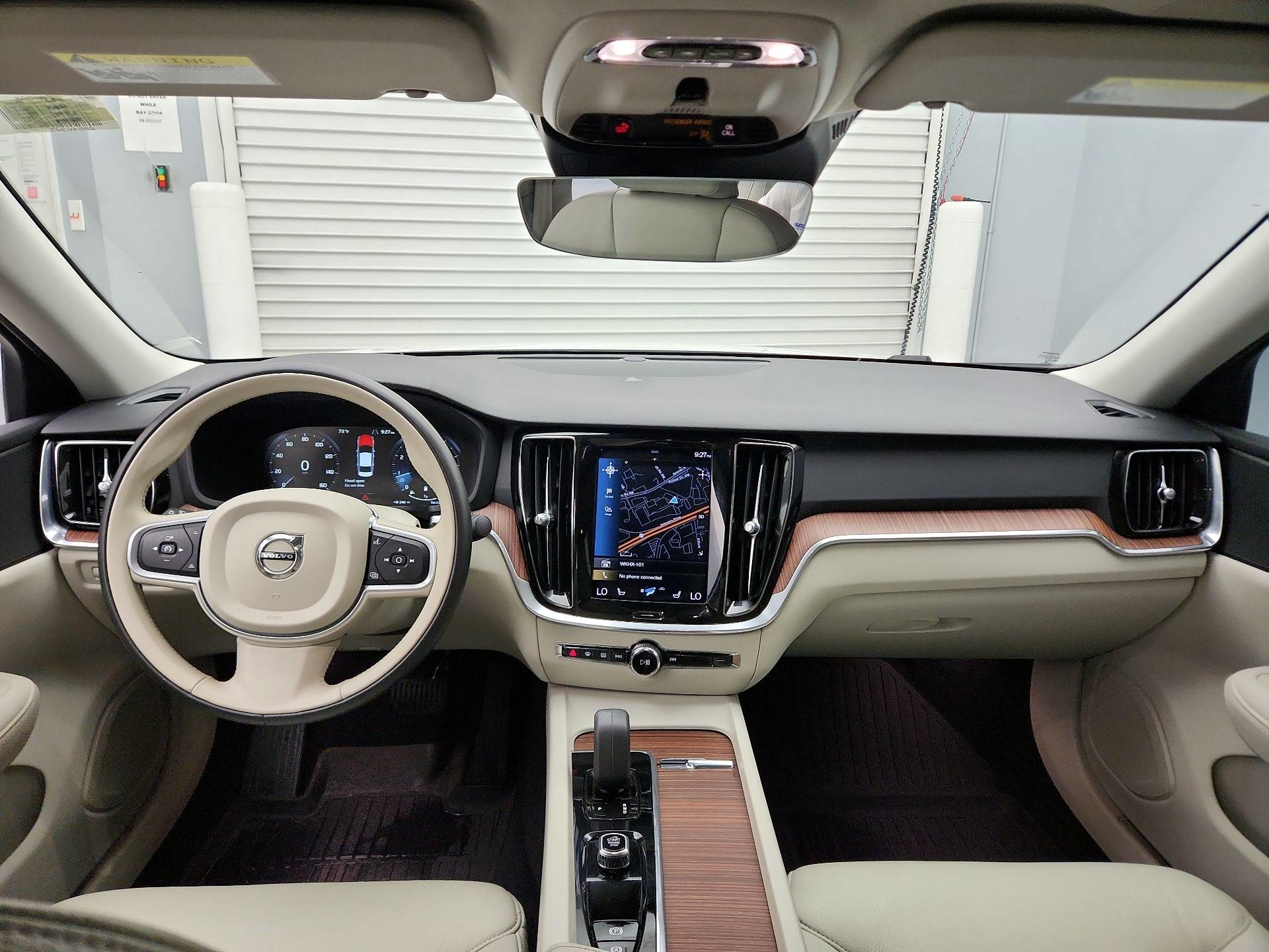 Thumbnail: 2022 Volvo S60 - 9