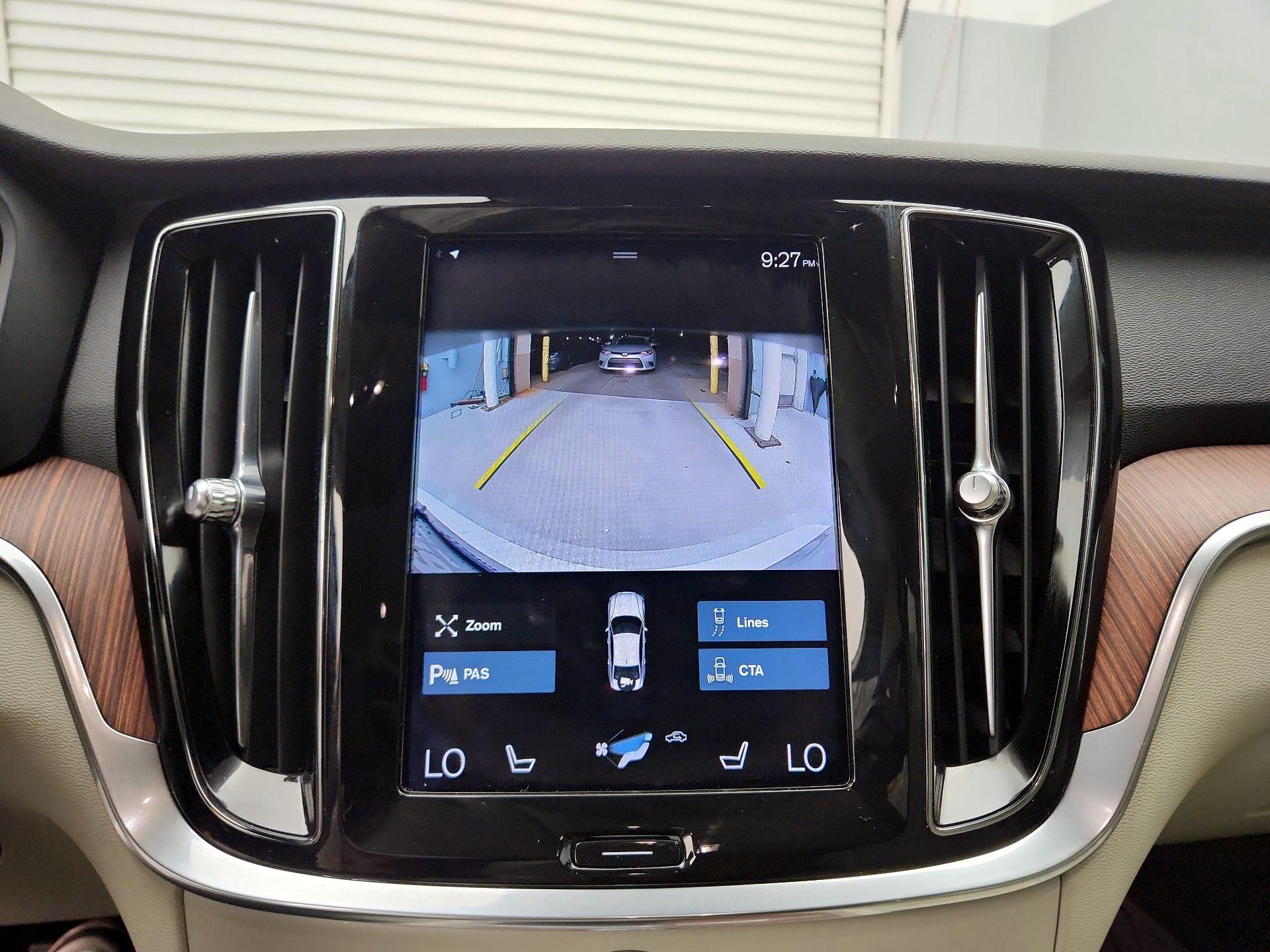 Thumbnail: 2022 Volvo S60 - 15