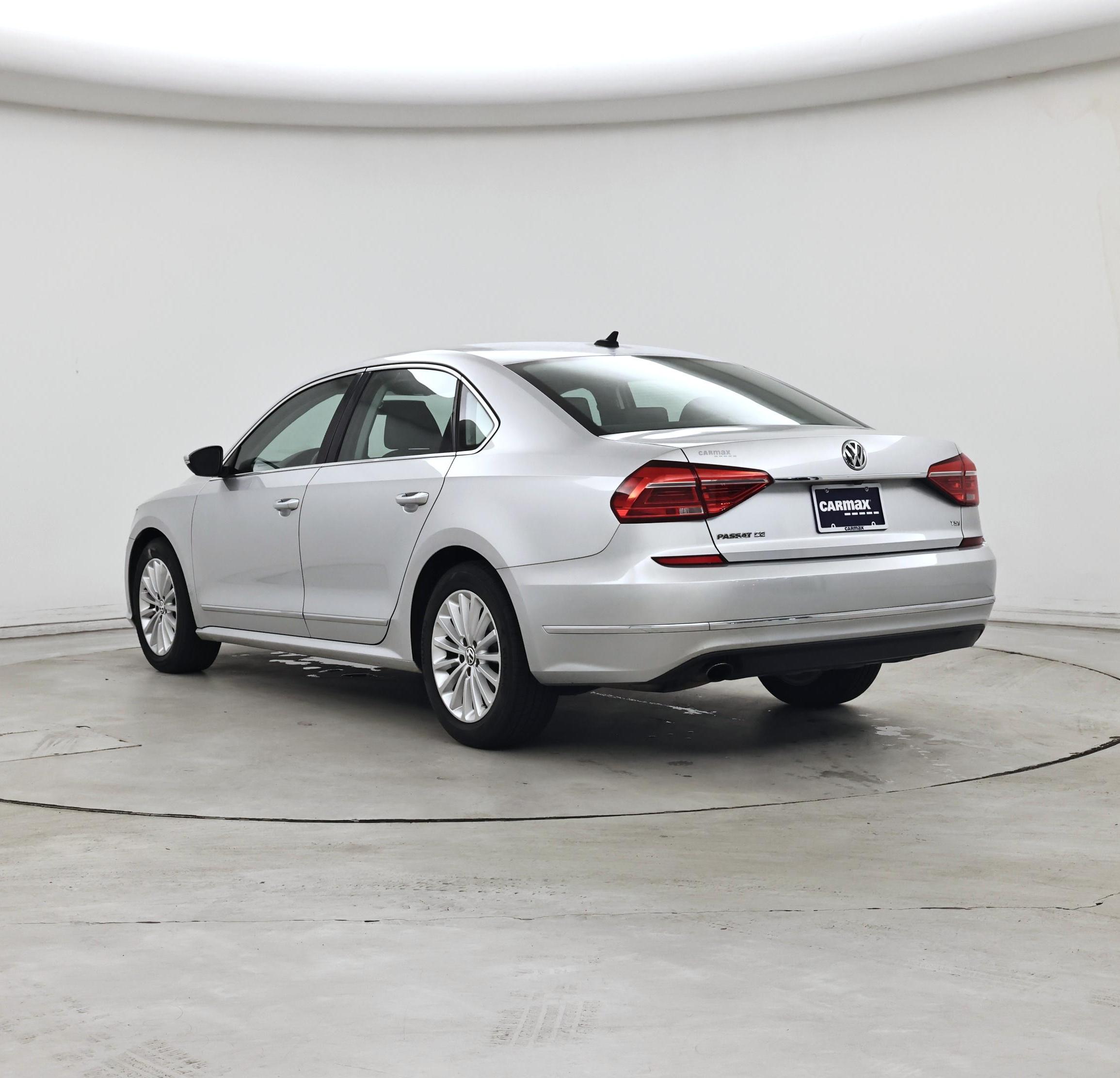 Thumbnail: 2016 Volkswagen Passat - 2