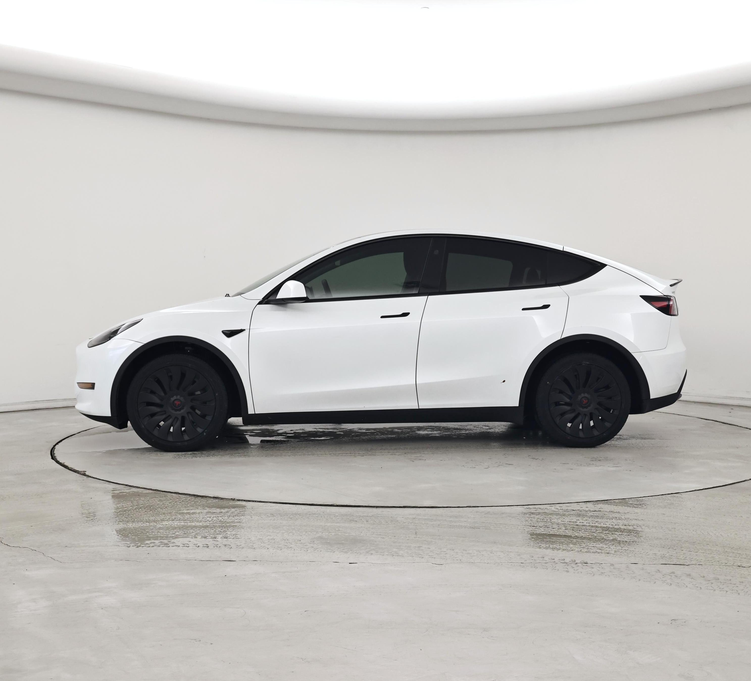 Thumbnail: 2024 Tesla Model Y - 3