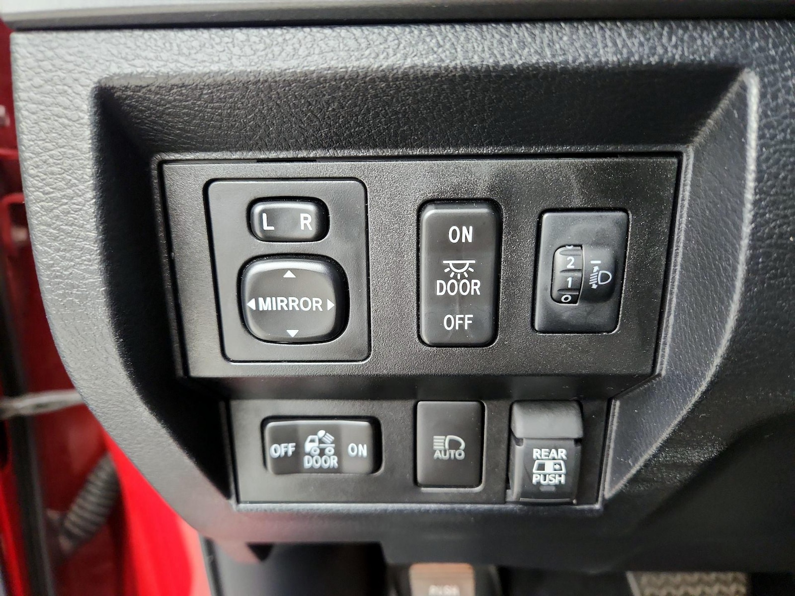 2020 Toyota Tundra SR5 - Photo 14