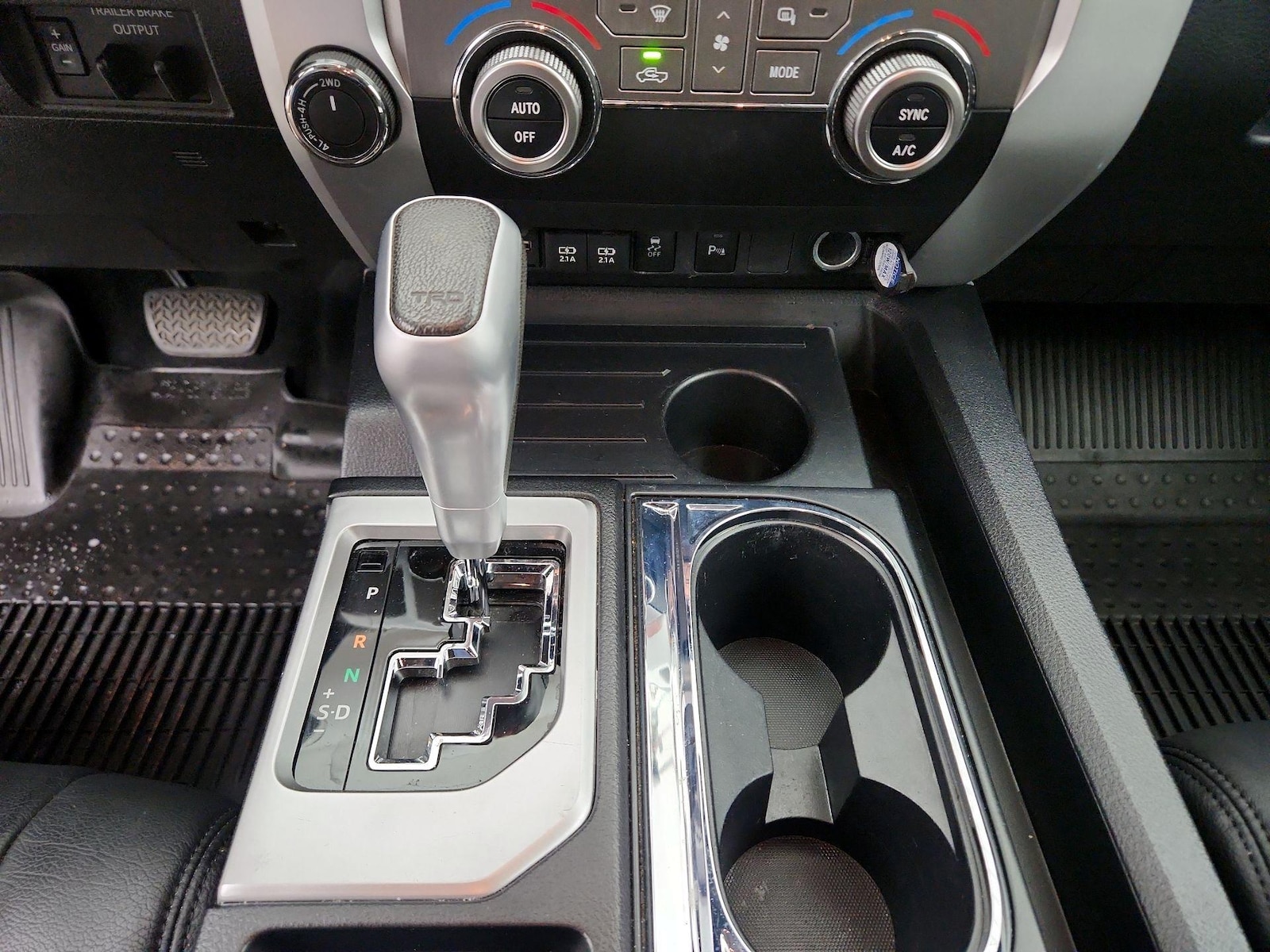 2020 Toyota Tundra SR5 - Photo 18