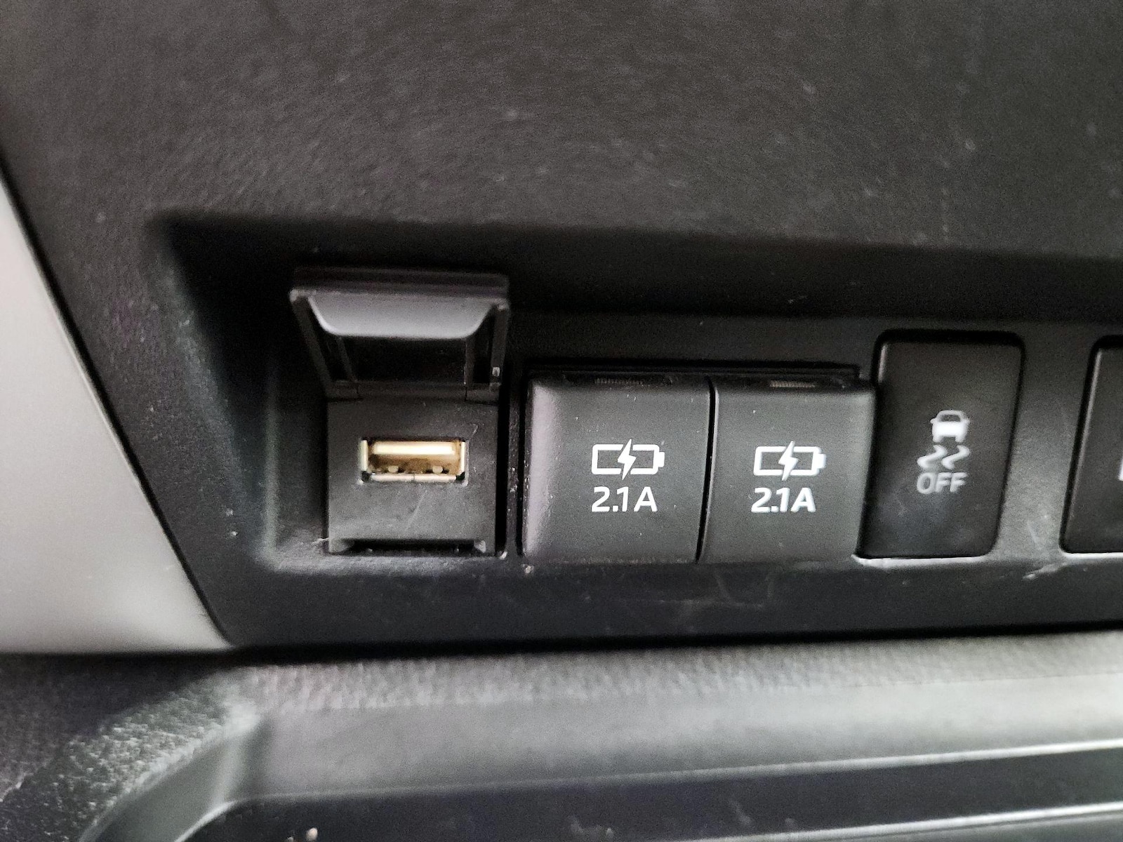 2020 Toyota Tundra SR5 - Photo 19