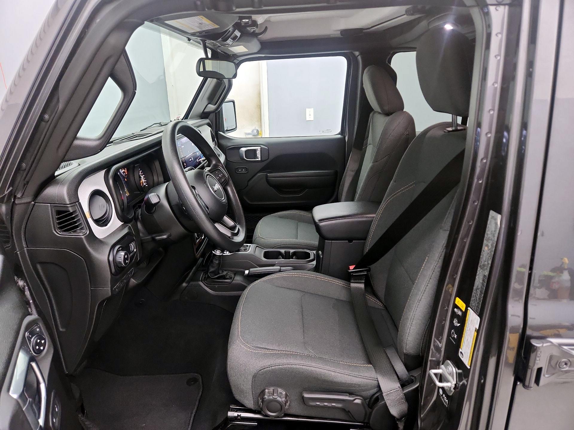 Thumbnail: 2025 Jeep Gladiator - 11