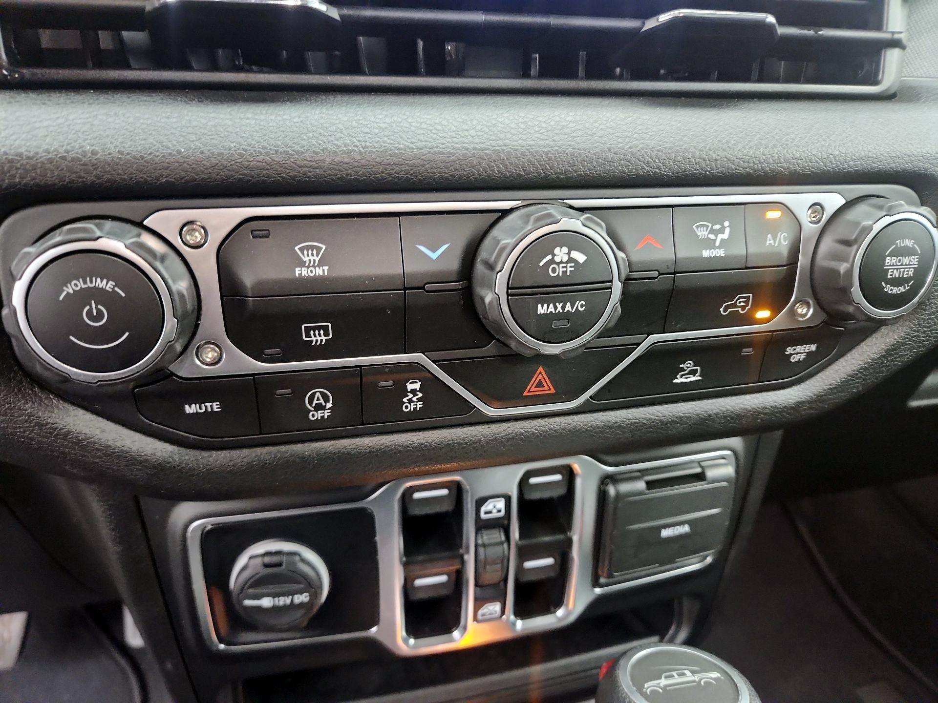 Thumbnail: 2025 Jeep Gladiator - 16