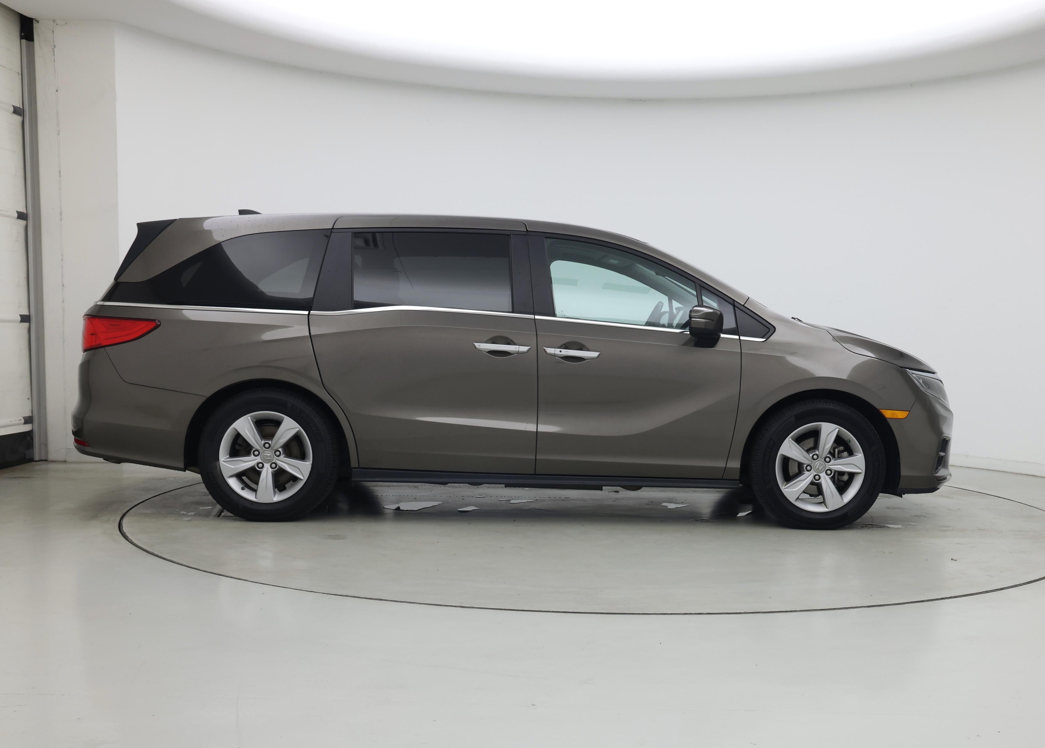 Thumbnail: 2019 Honda Odyssey - 7