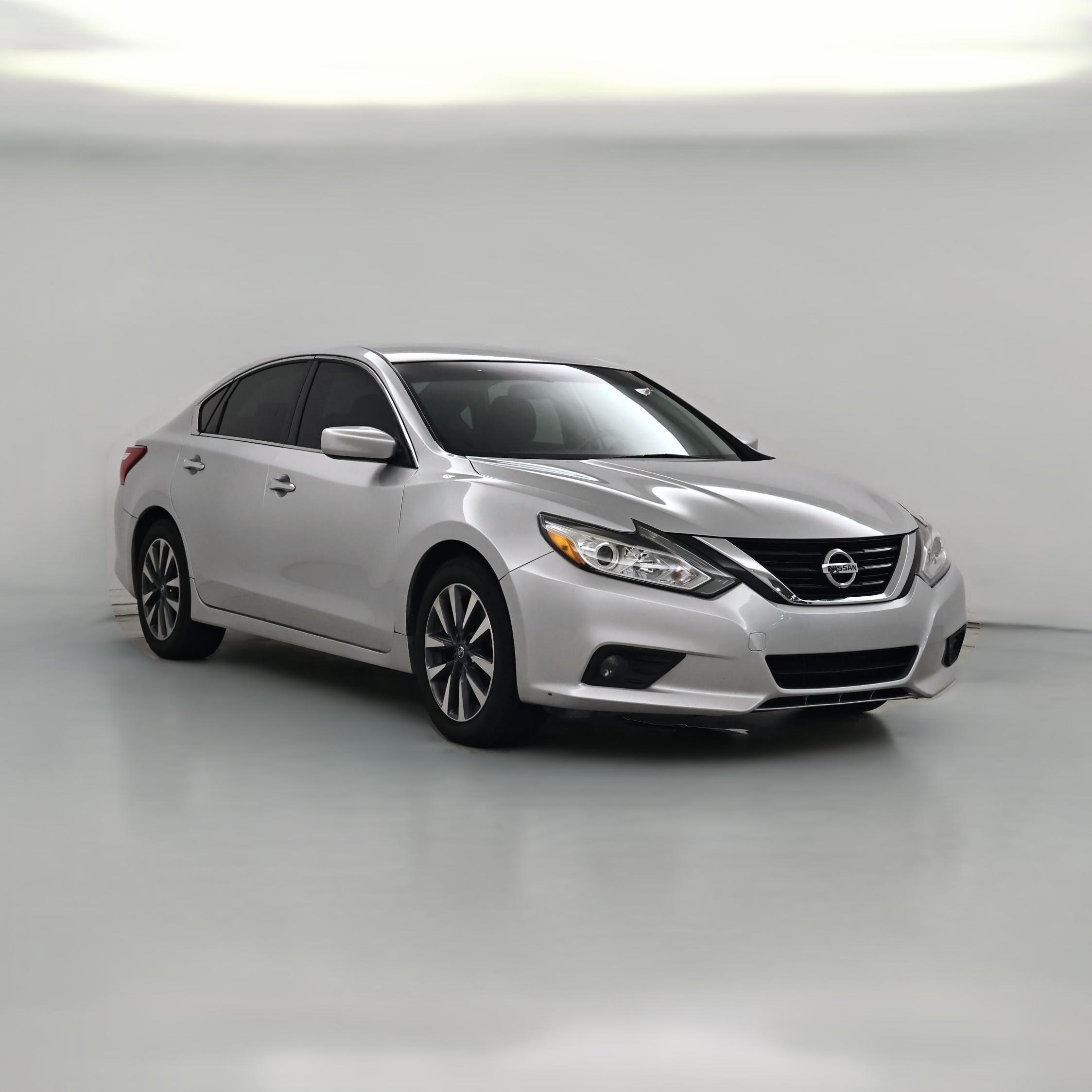 Thumbnail: 2017 Nissan Altima - 1