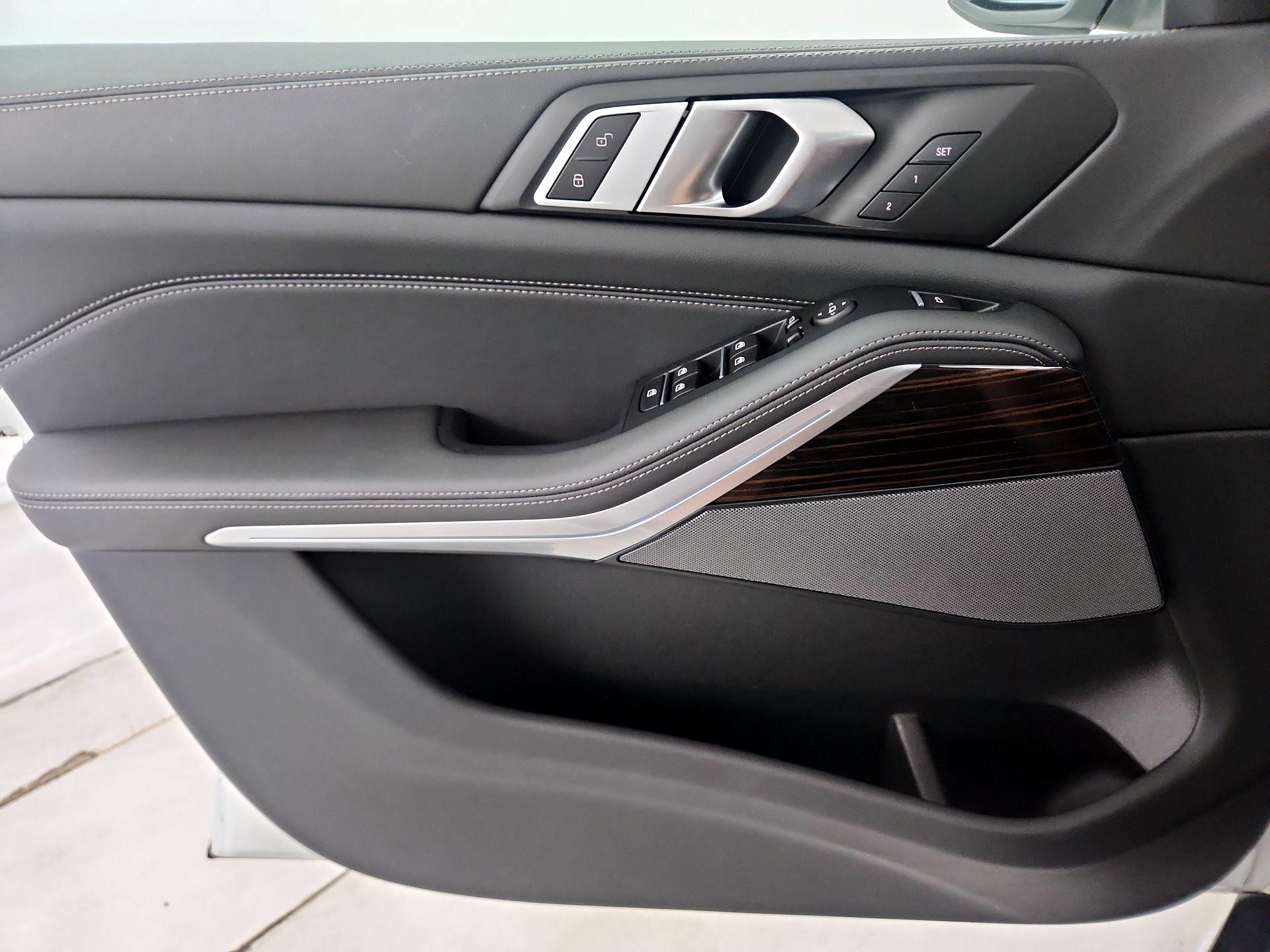 Thumbnail: 2024 BMW X5 - 12