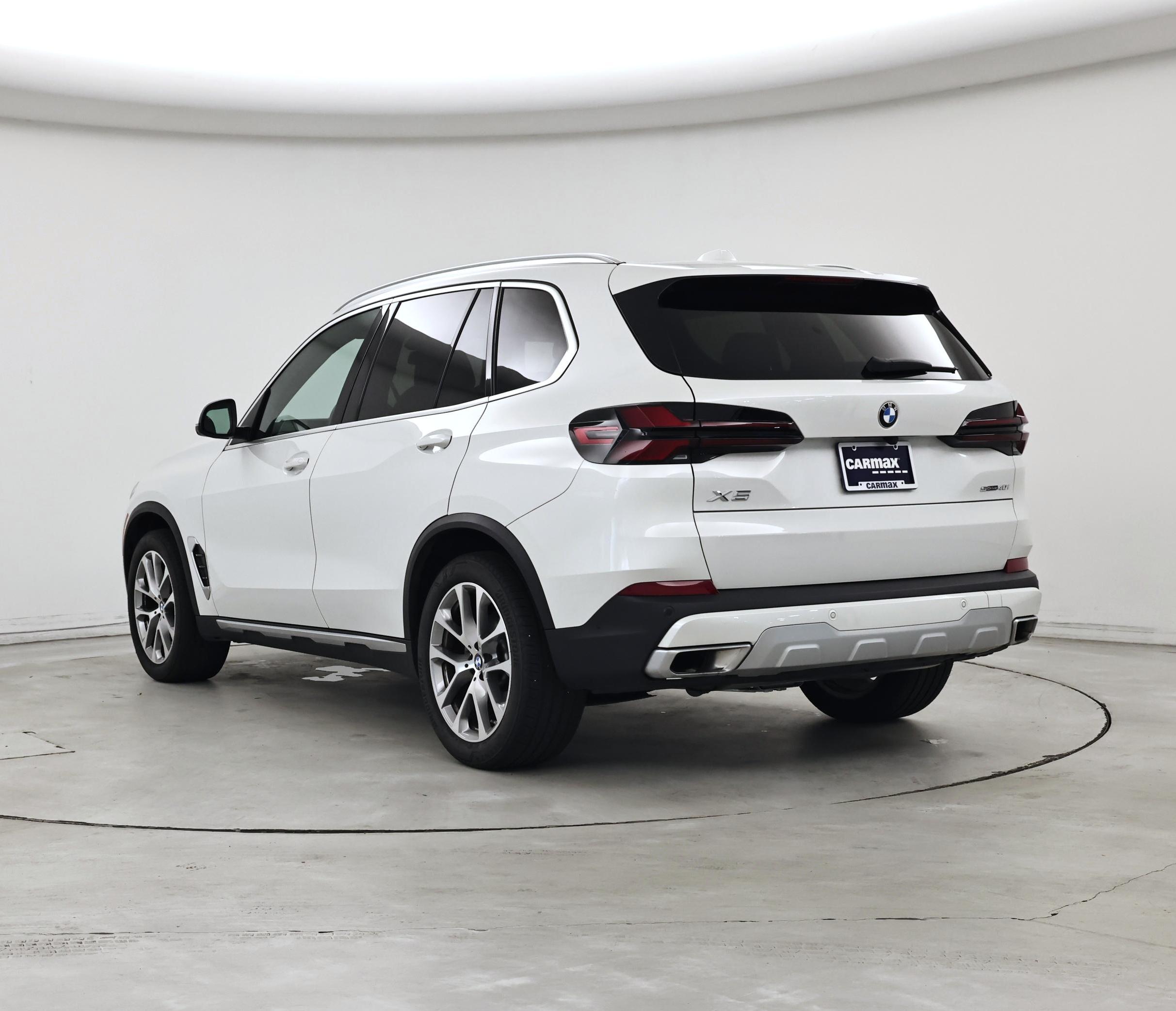 Thumbnail: 2024 BMW X5 - 2