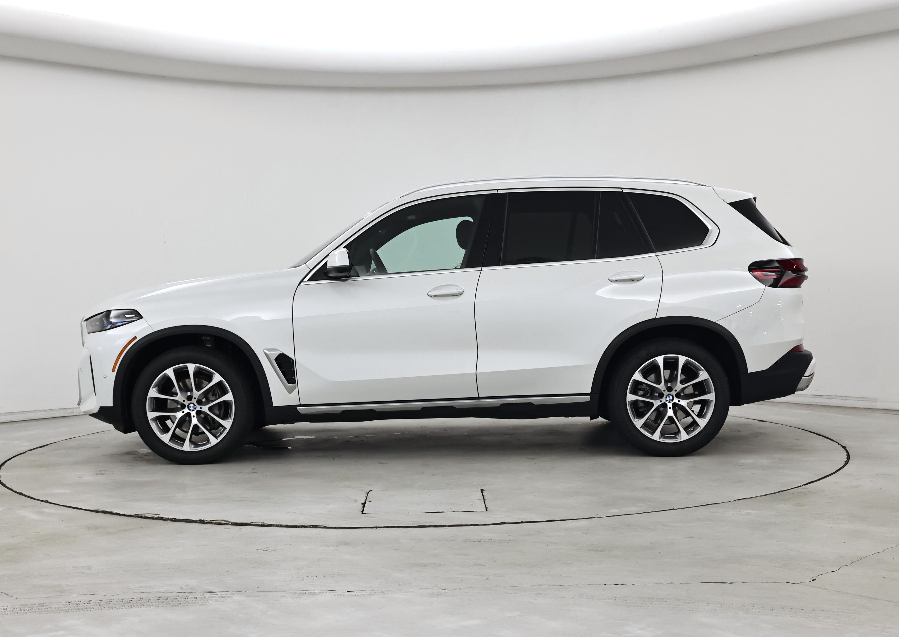 Thumbnail: 2024 BMW X5 - 3