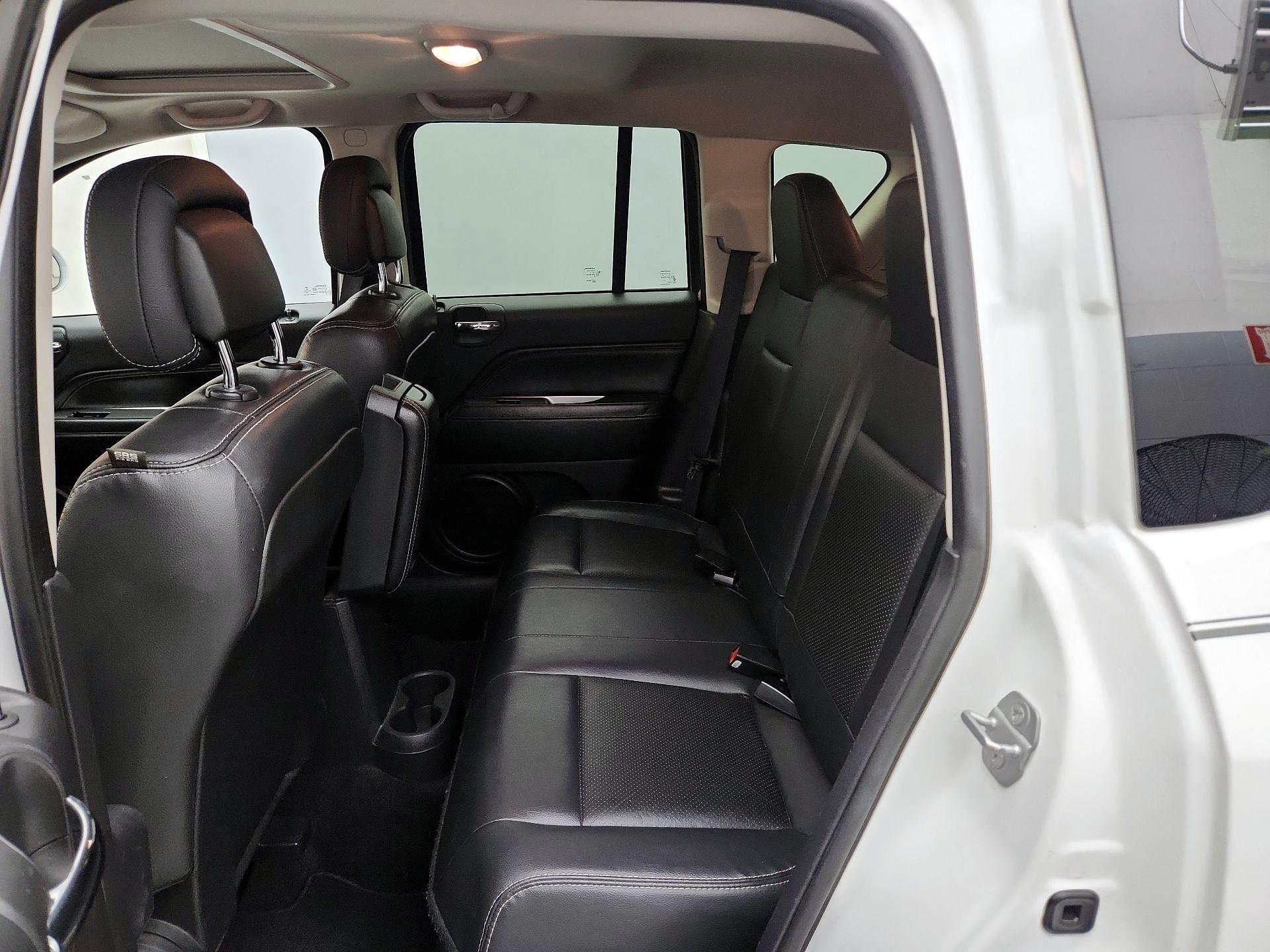 Thumbnail: 2015 Jeep Compass - 18
