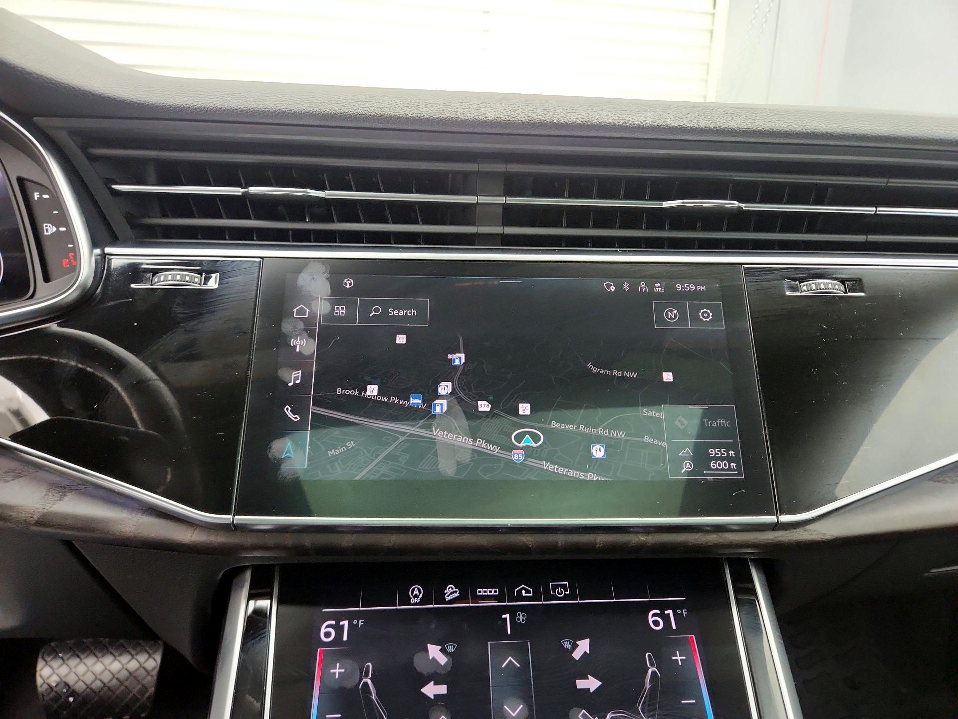 Thumbnail: 2021 Audi Q8 - 14