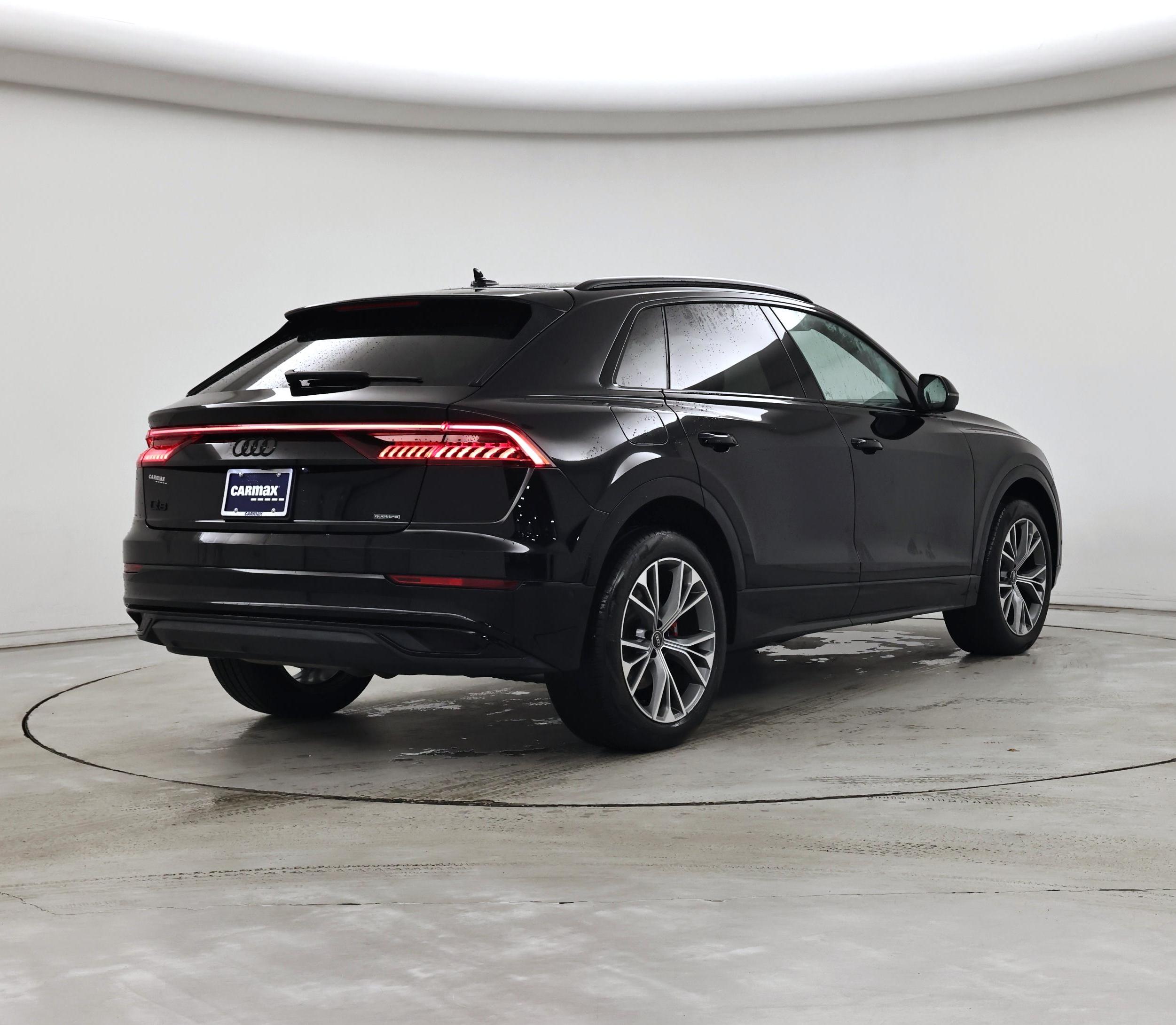 Thumbnail: 2021 Audi Q8 - 8