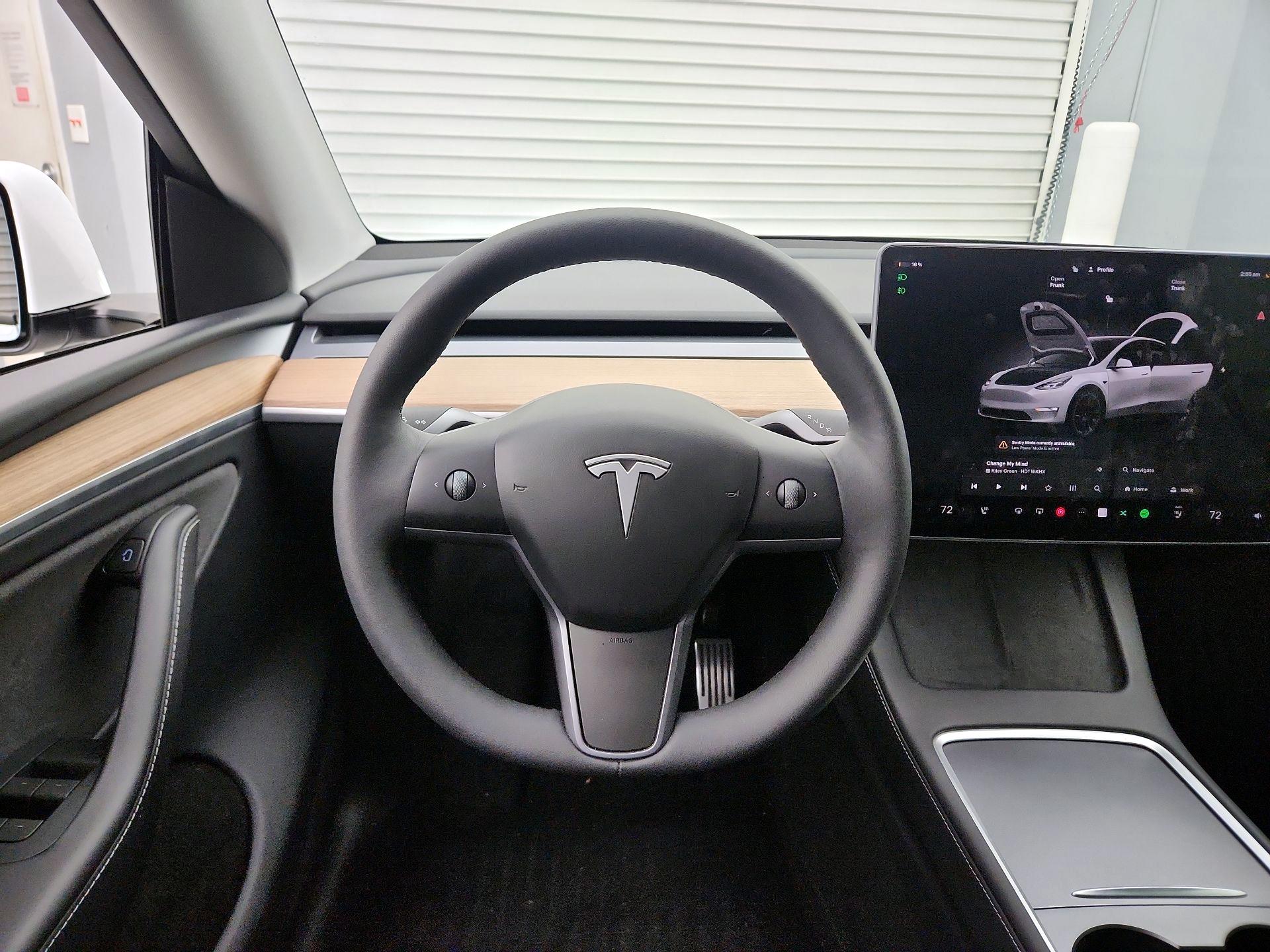 Thumbnail: 2024 Tesla Model Y - 10