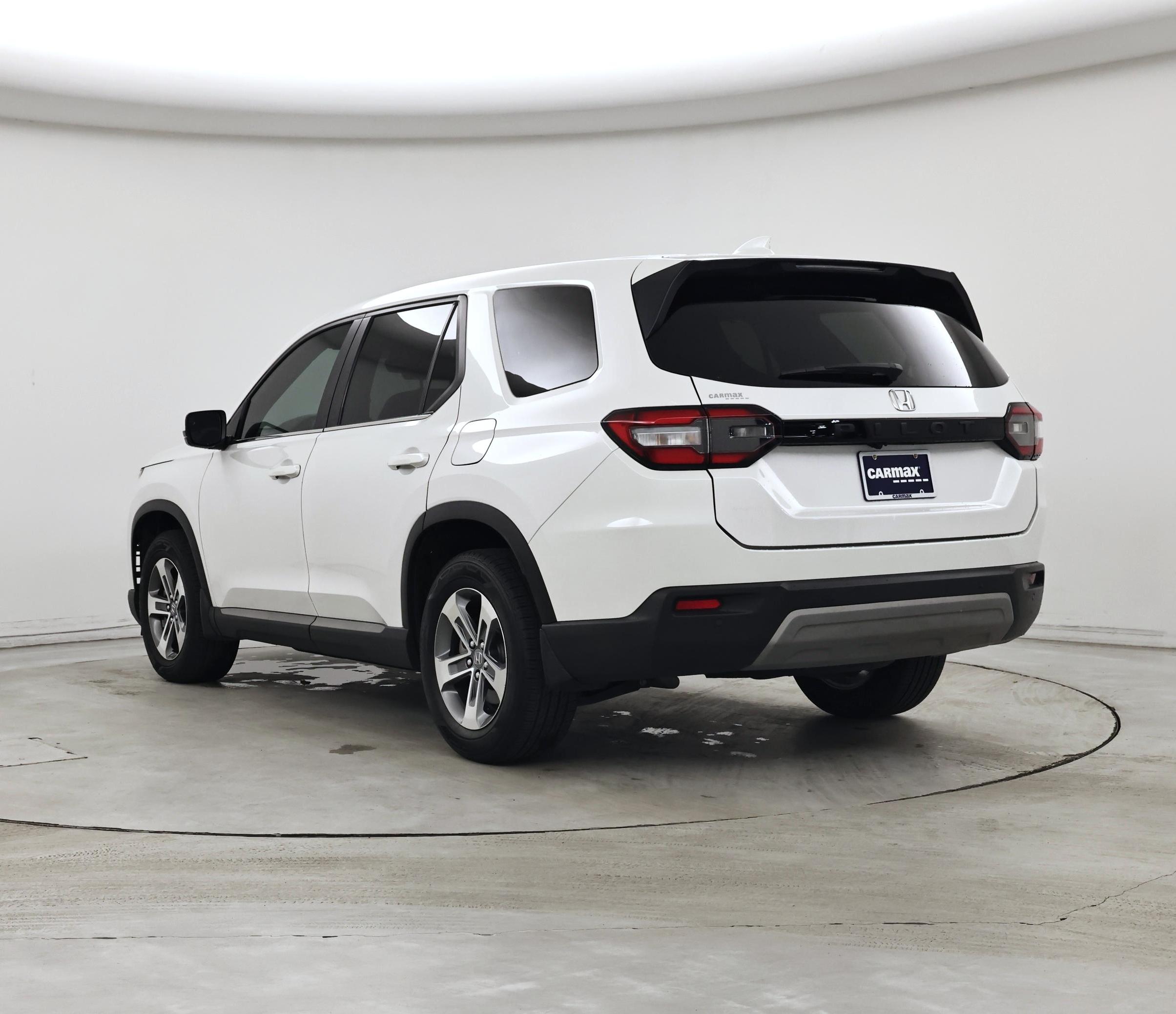 Thumbnail: 2023 Honda Pilot - 2