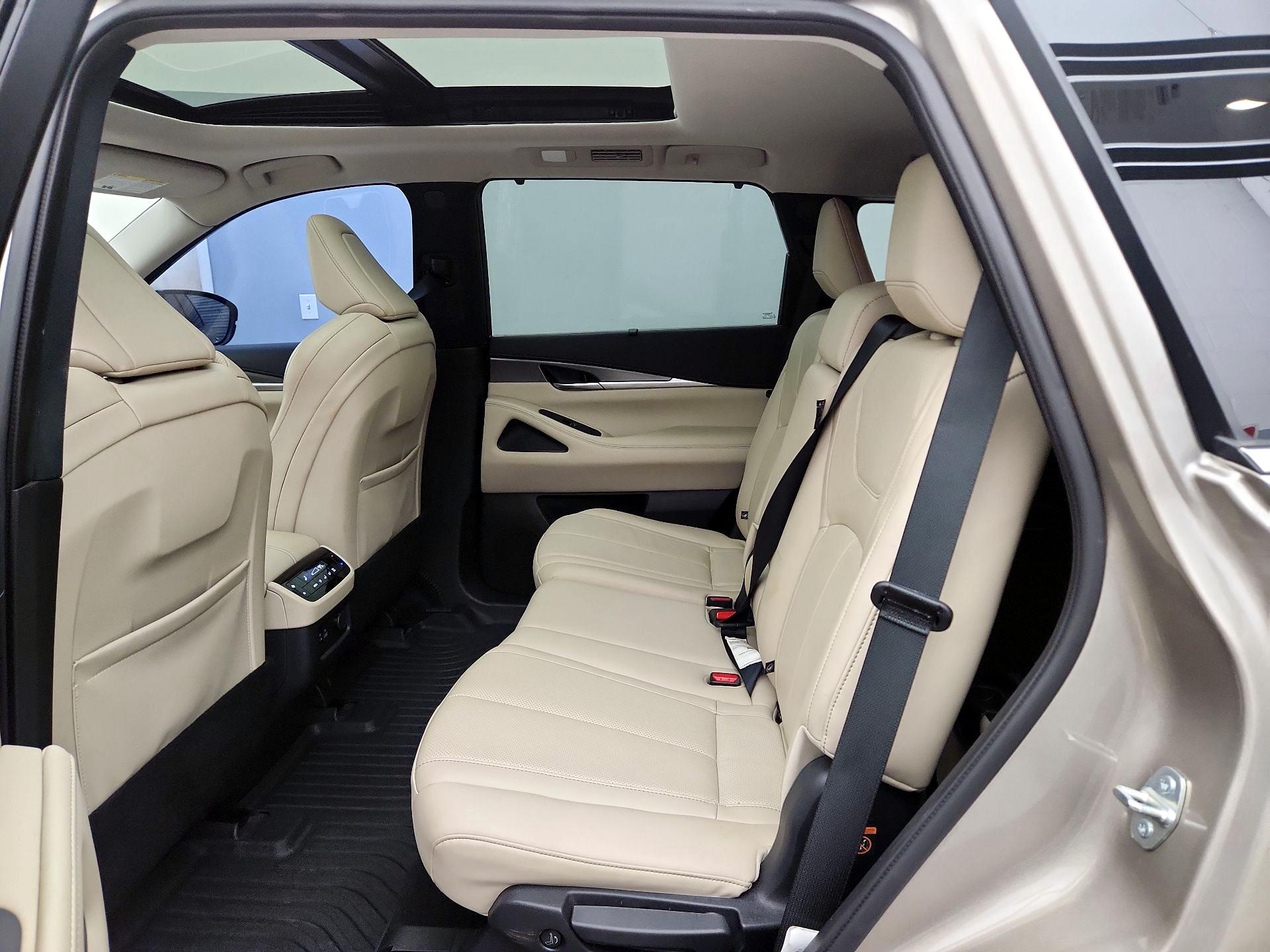 Thumbnail: 2023 INFINITI QX60 - 20