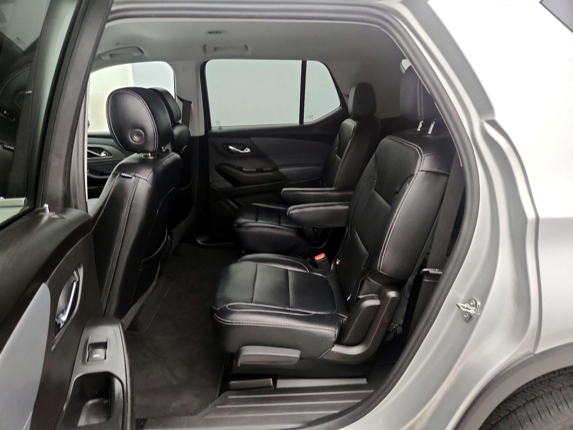 Thumbnail: 2021 Chevrolet Traverse - 19