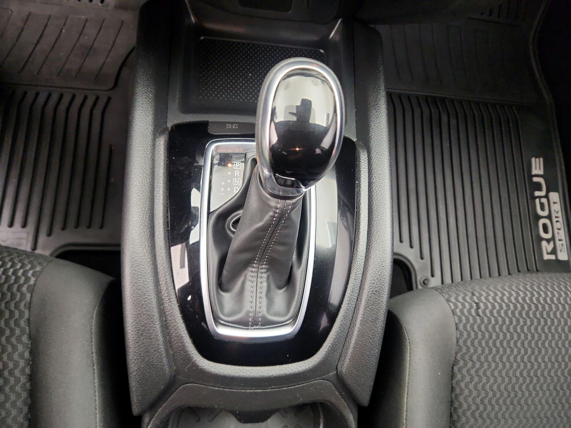 Thumbnail: 2020 Nissan Rogue Sport - 17