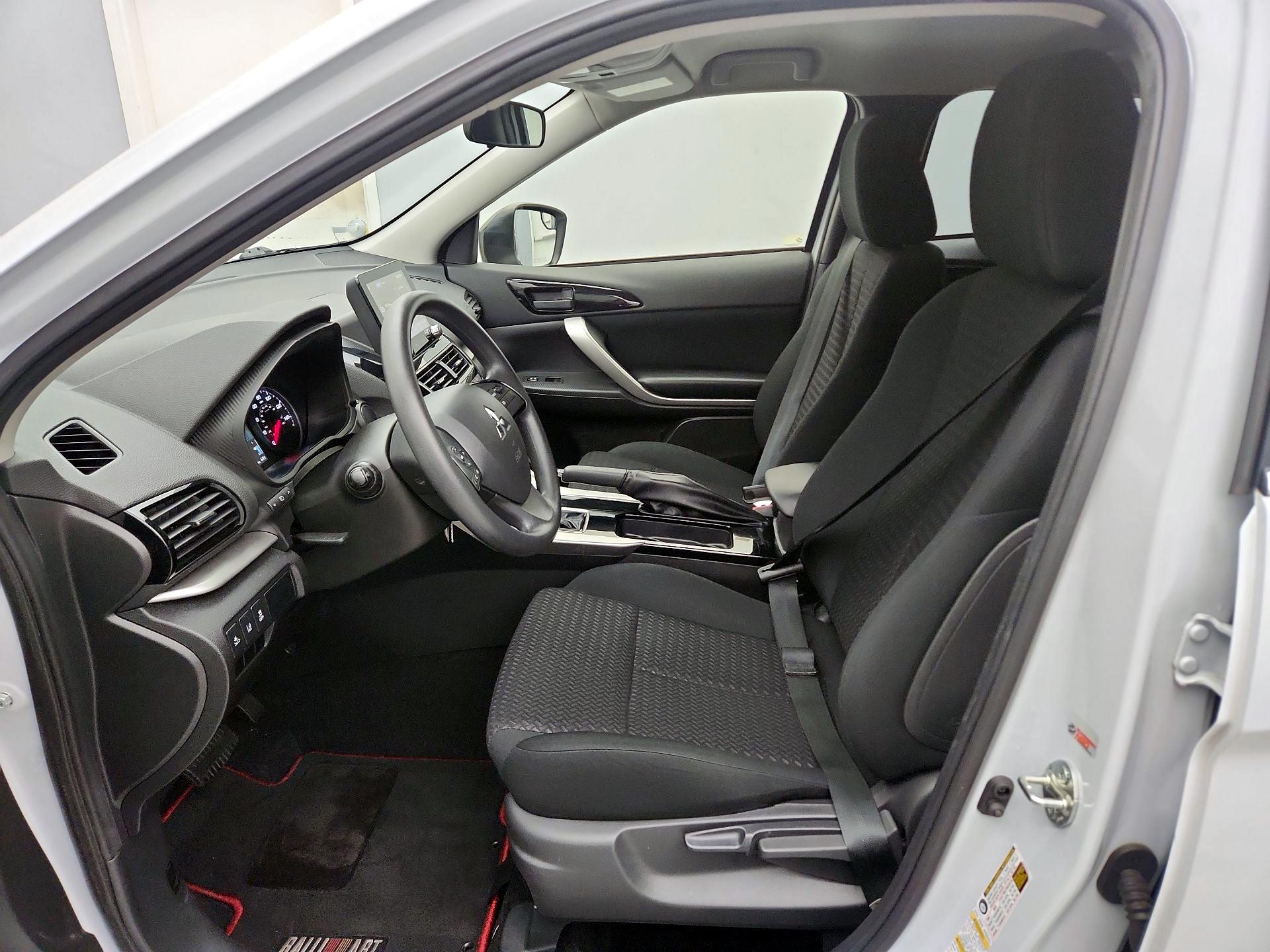 Thumbnail: 2023 Mitsubishi Eclipse Cross - 11
