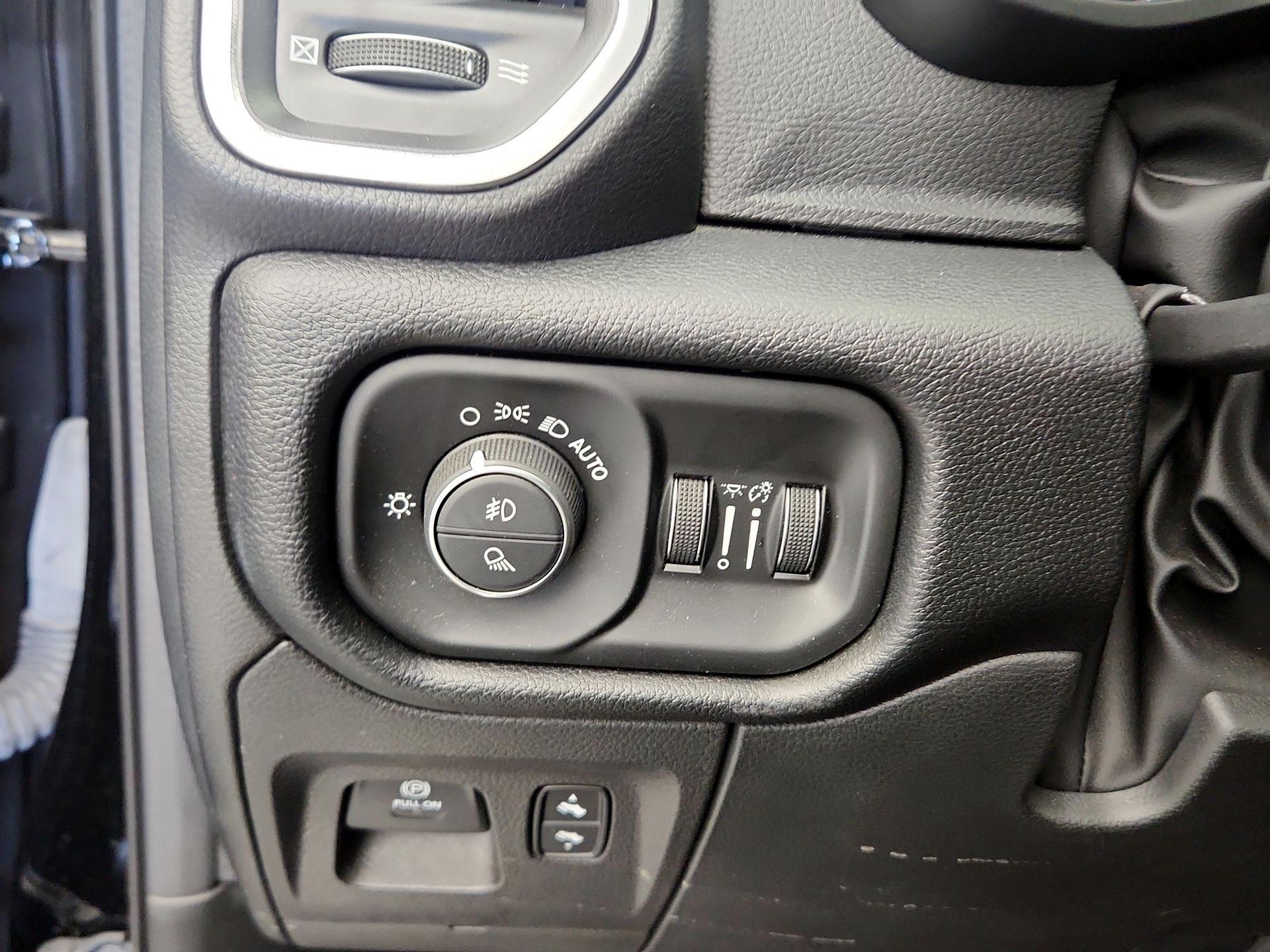 Thumbnail: 2022 RAM 1500 - 13