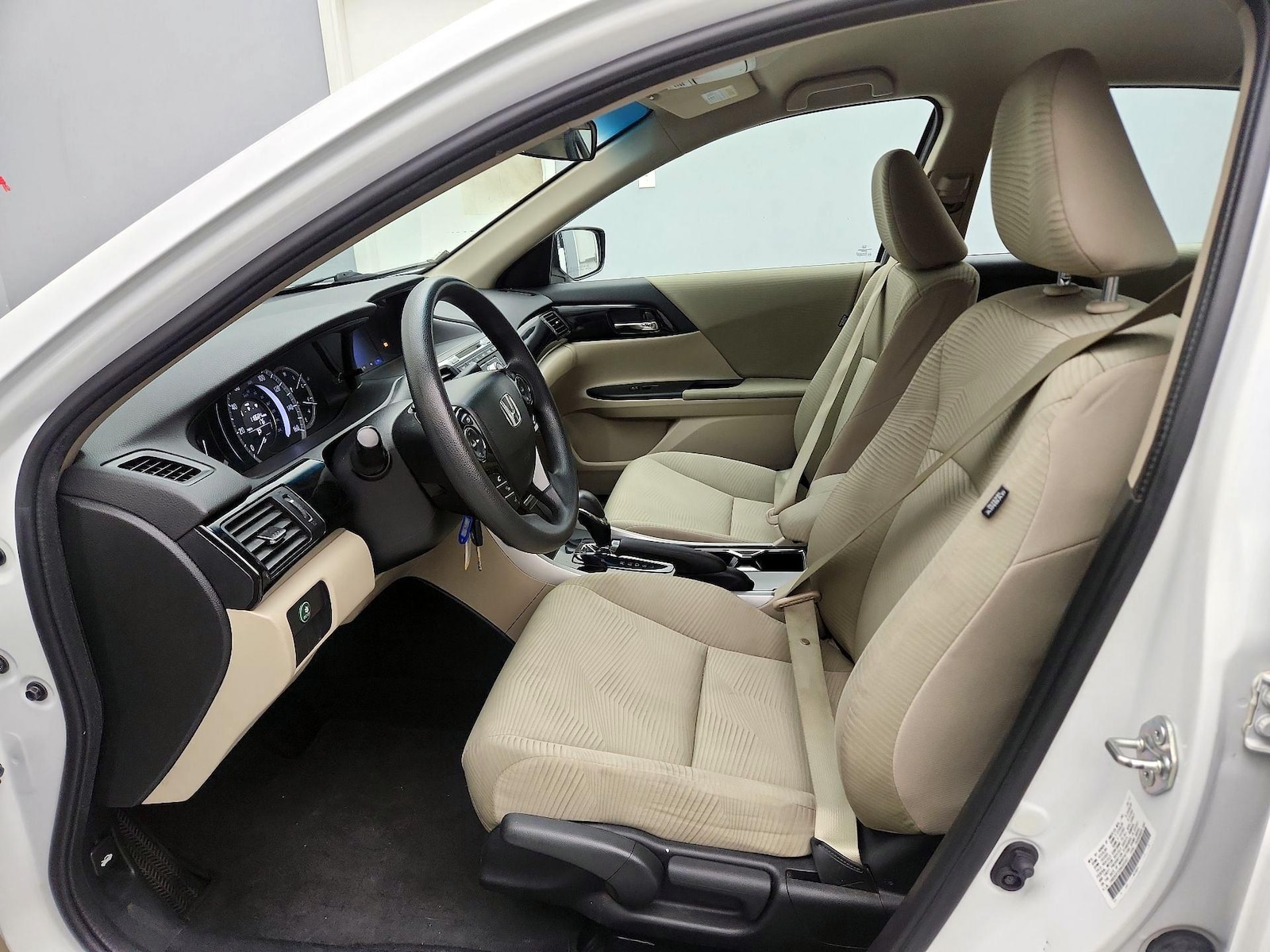 2017 Honda Accord LX - Photo 12