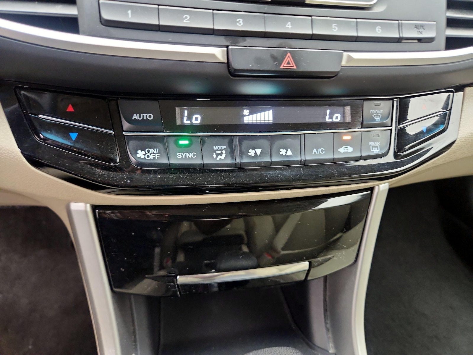 2017 Honda Accord LX - Photo 17