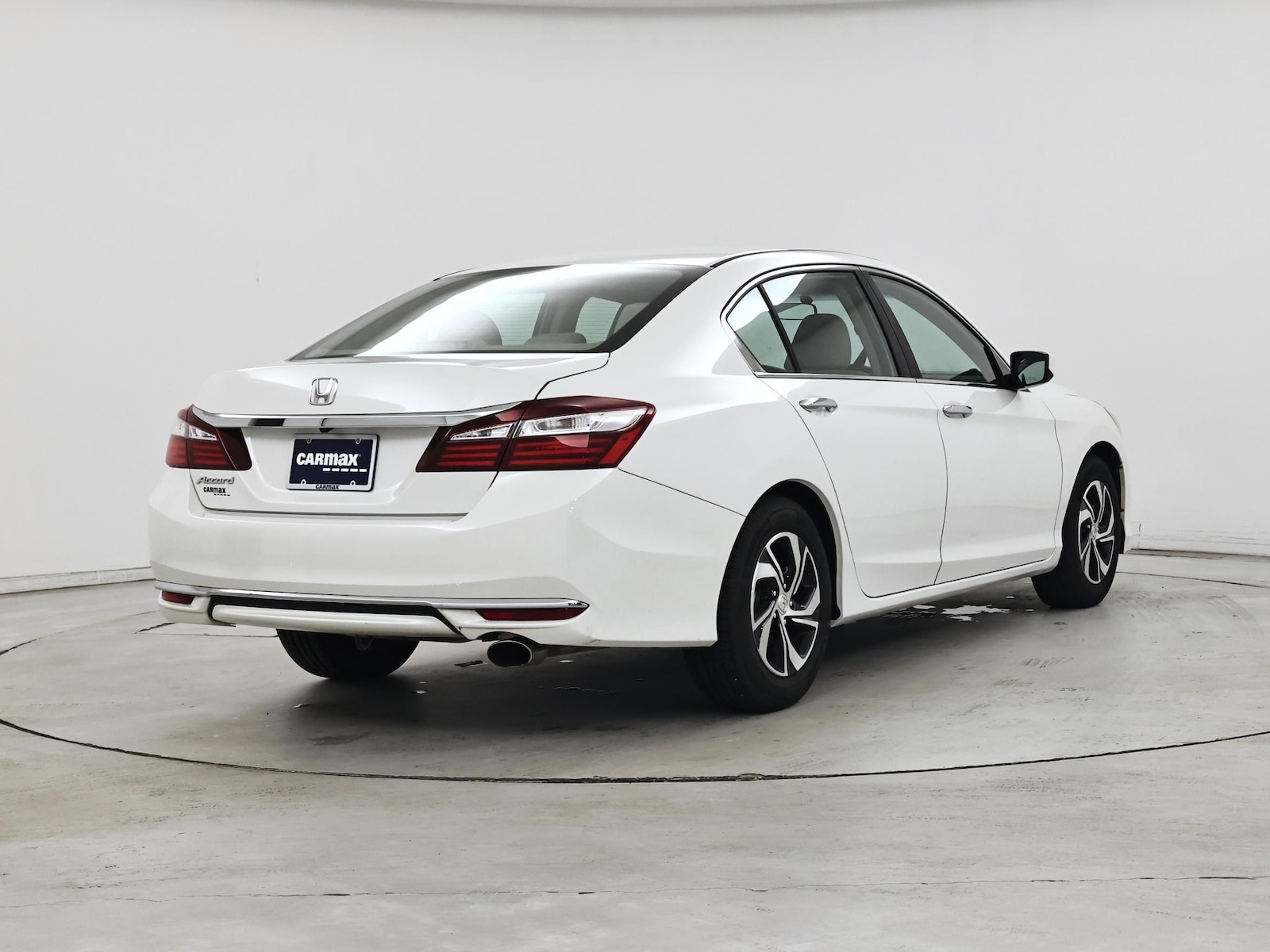 2017 Honda Accord LX - Photo 9