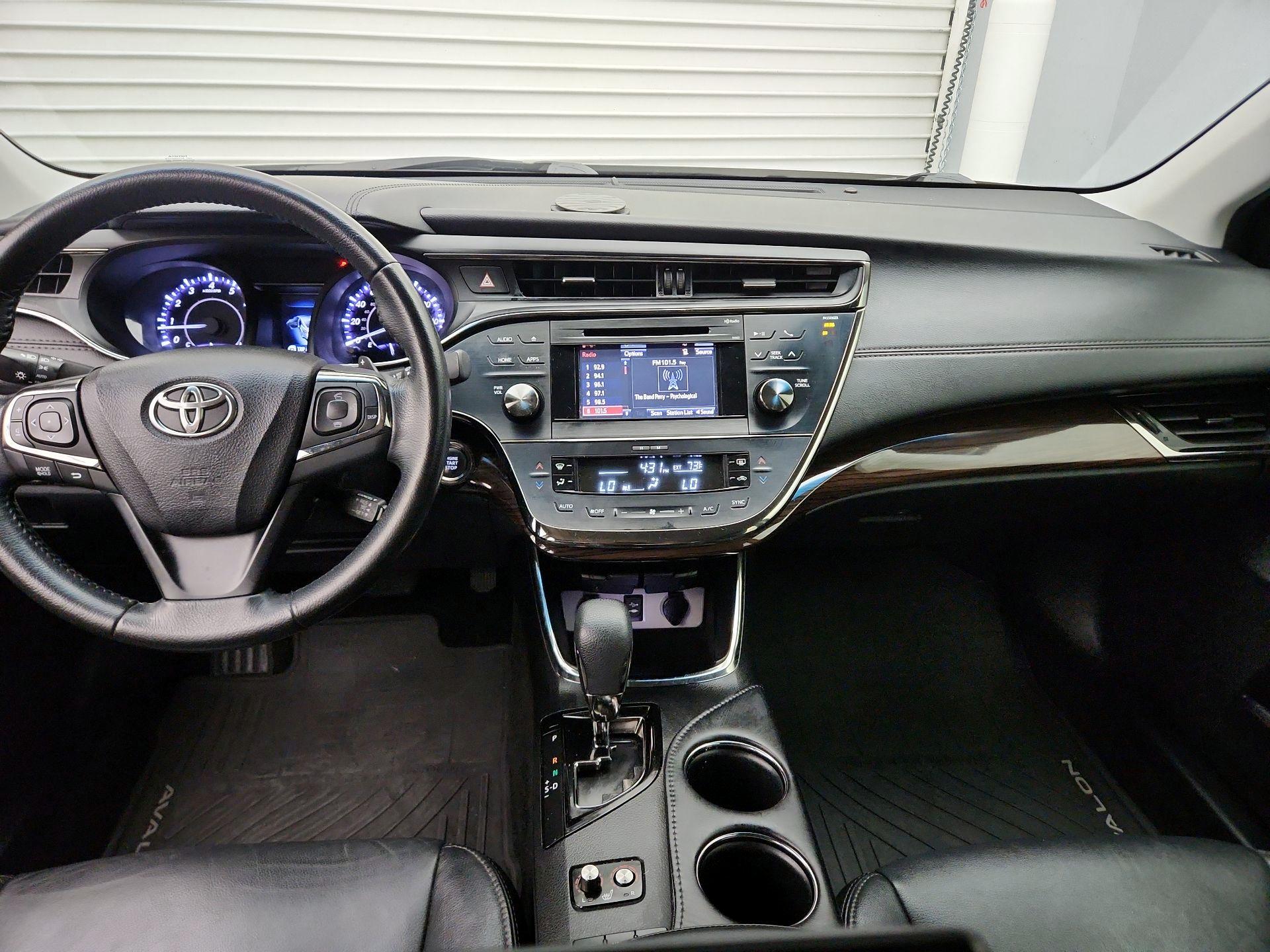 Thumbnail: 2015 Toyota Avalon - 9