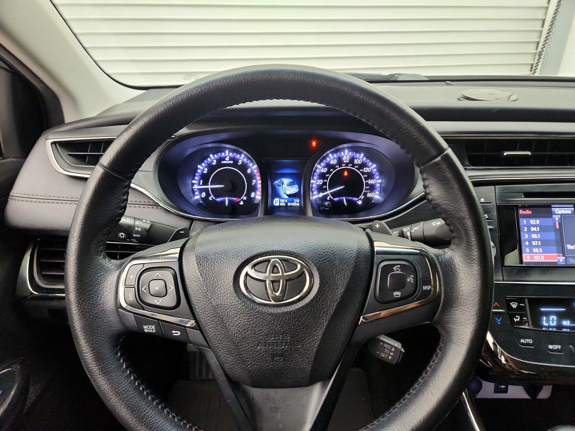 Thumbnail: 2015 Toyota Avalon - 10