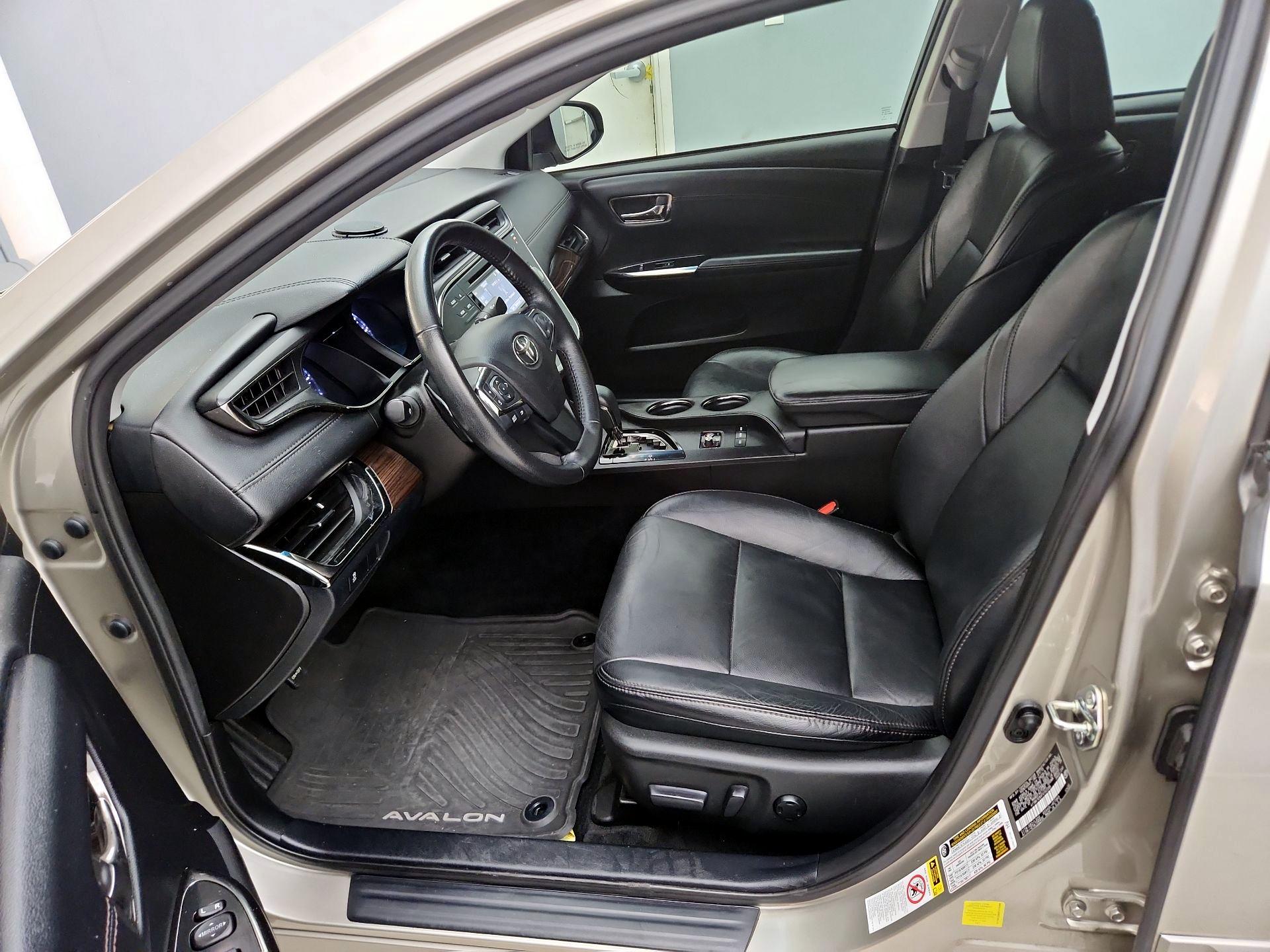 Thumbnail: 2015 Toyota Avalon - 11
