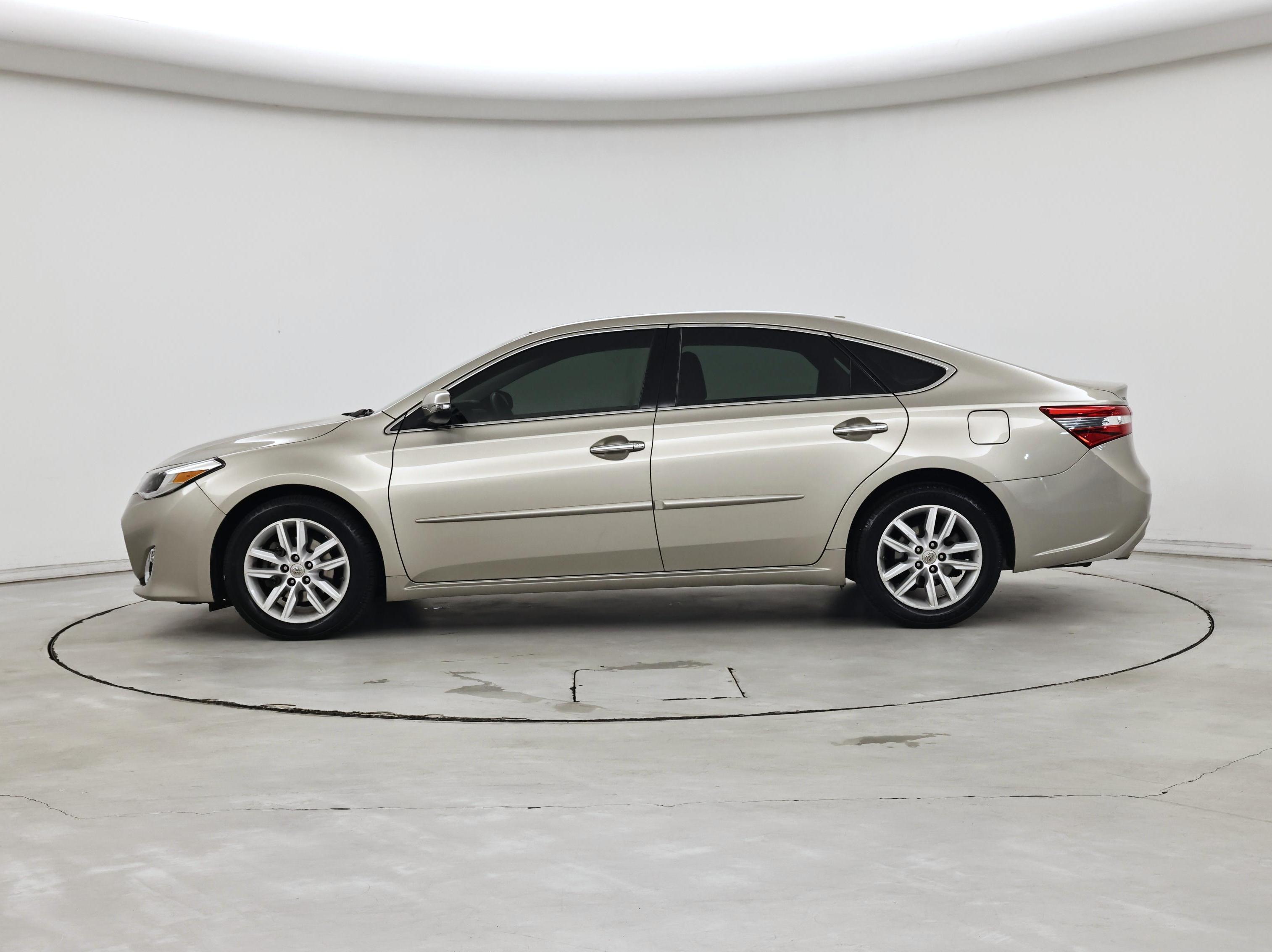 Thumbnail: 2015 Toyota Avalon - 3