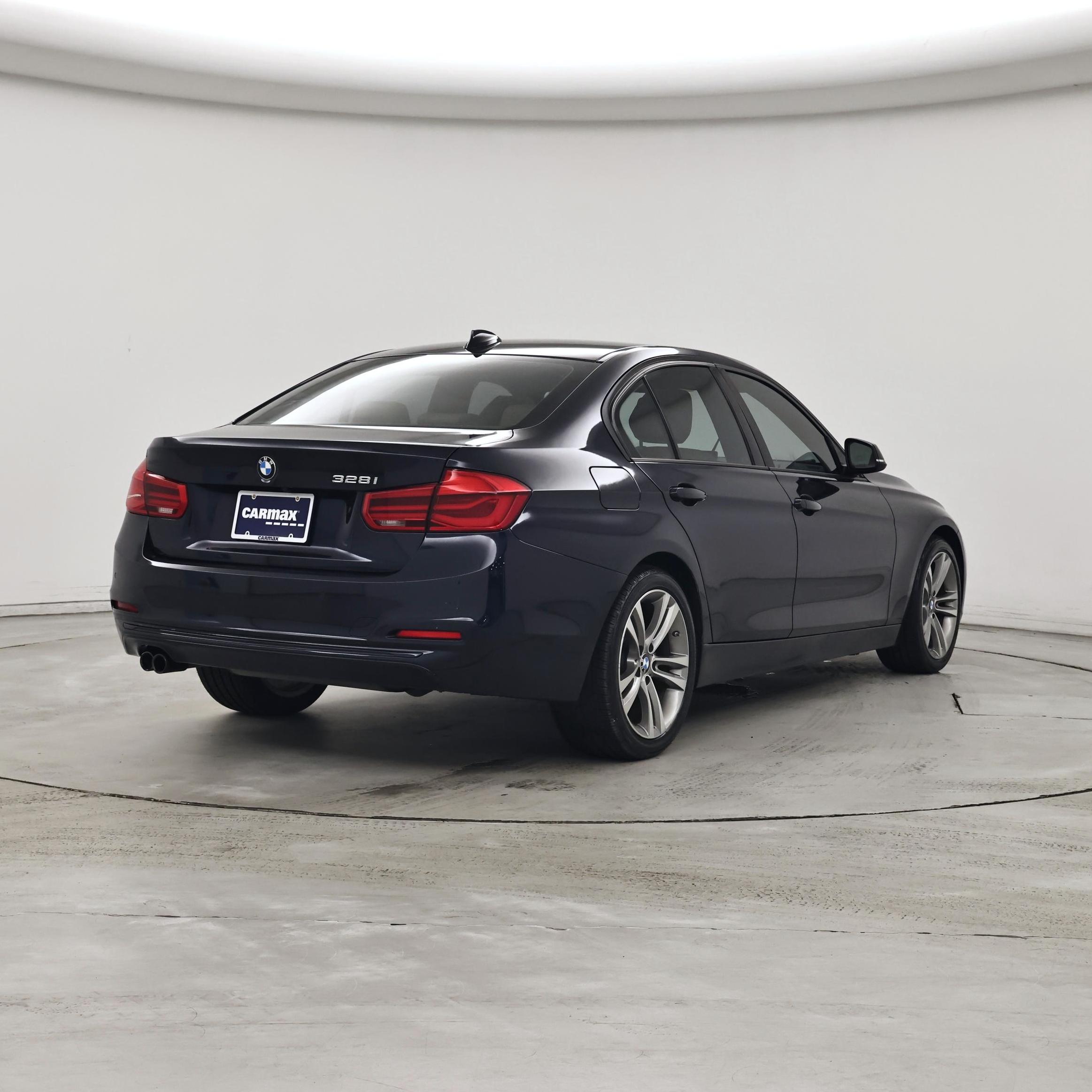 Thumbnail: 2016 BMW 3 Series - 8
