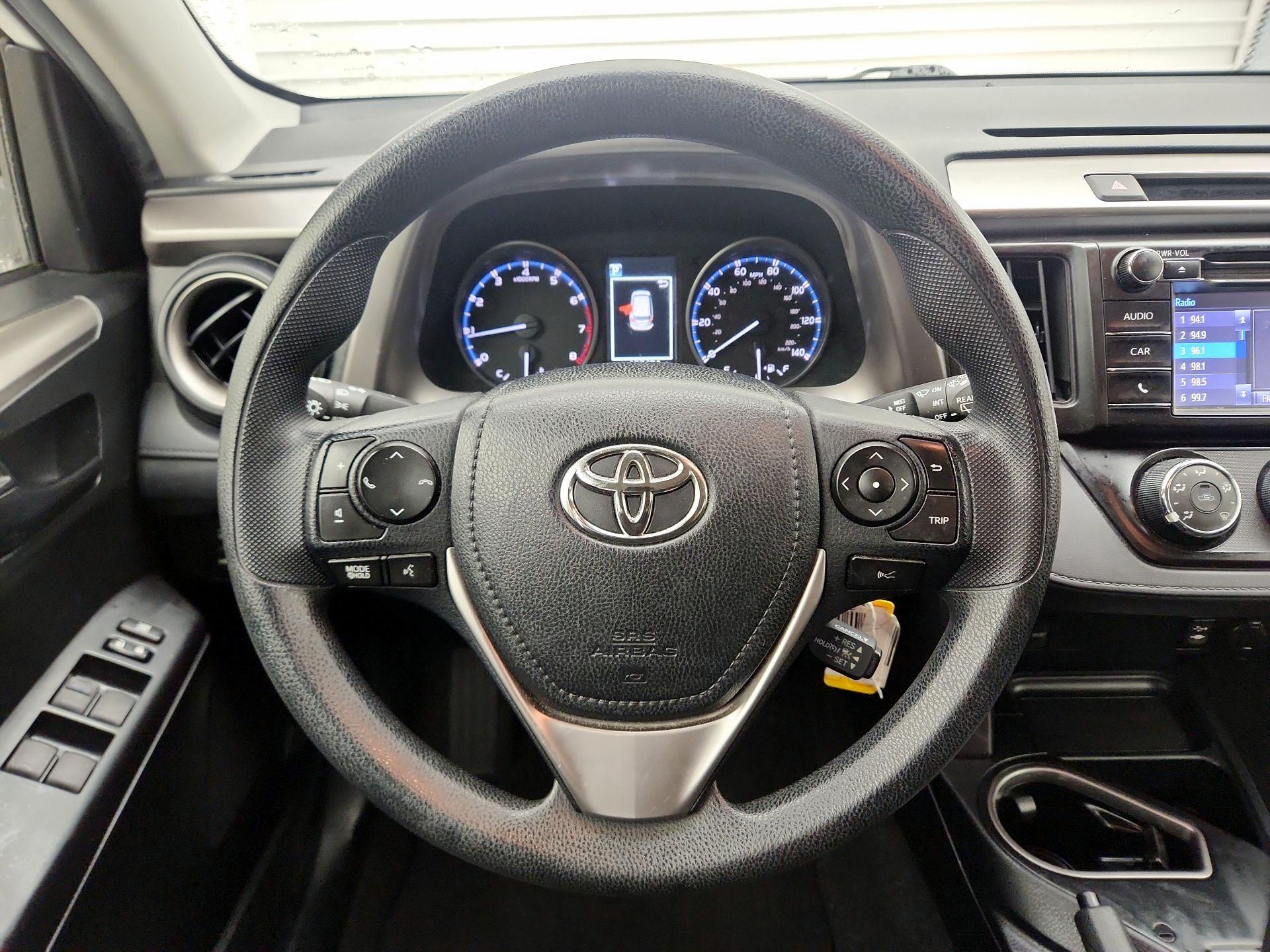 Thumbnail: 2017 Toyota RAV4 - 10