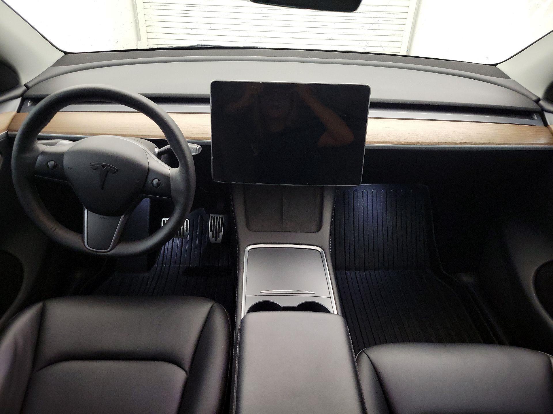 Thumbnail: 2023 Tesla Model Y - 9