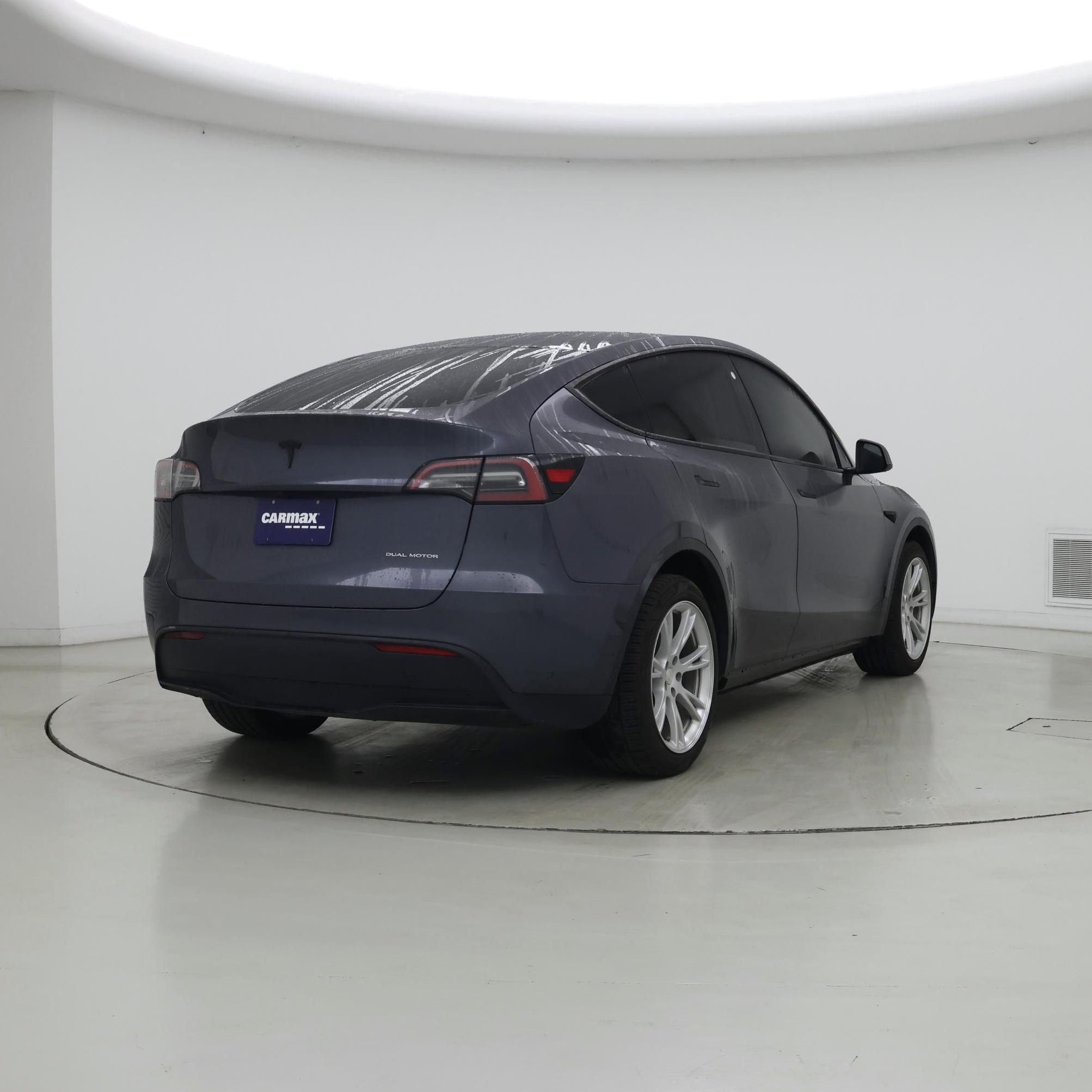 Thumbnail: 2023 Tesla Model Y - 8