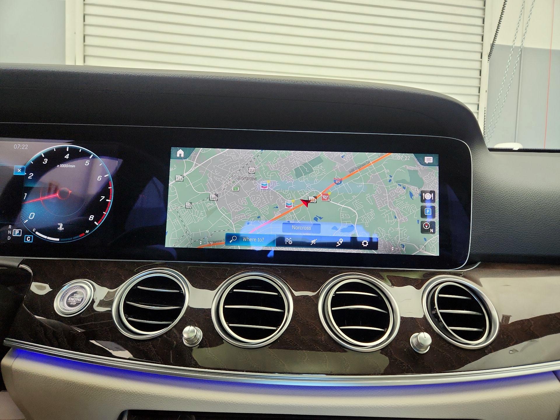 Thumbnail: 2022 Mercedes-Benz E-Class - 14