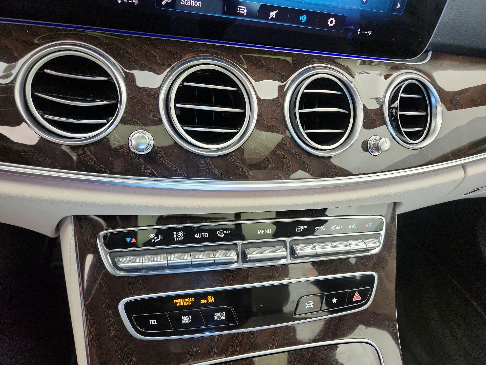 Thumbnail: 2022 Mercedes-Benz E-Class - 17