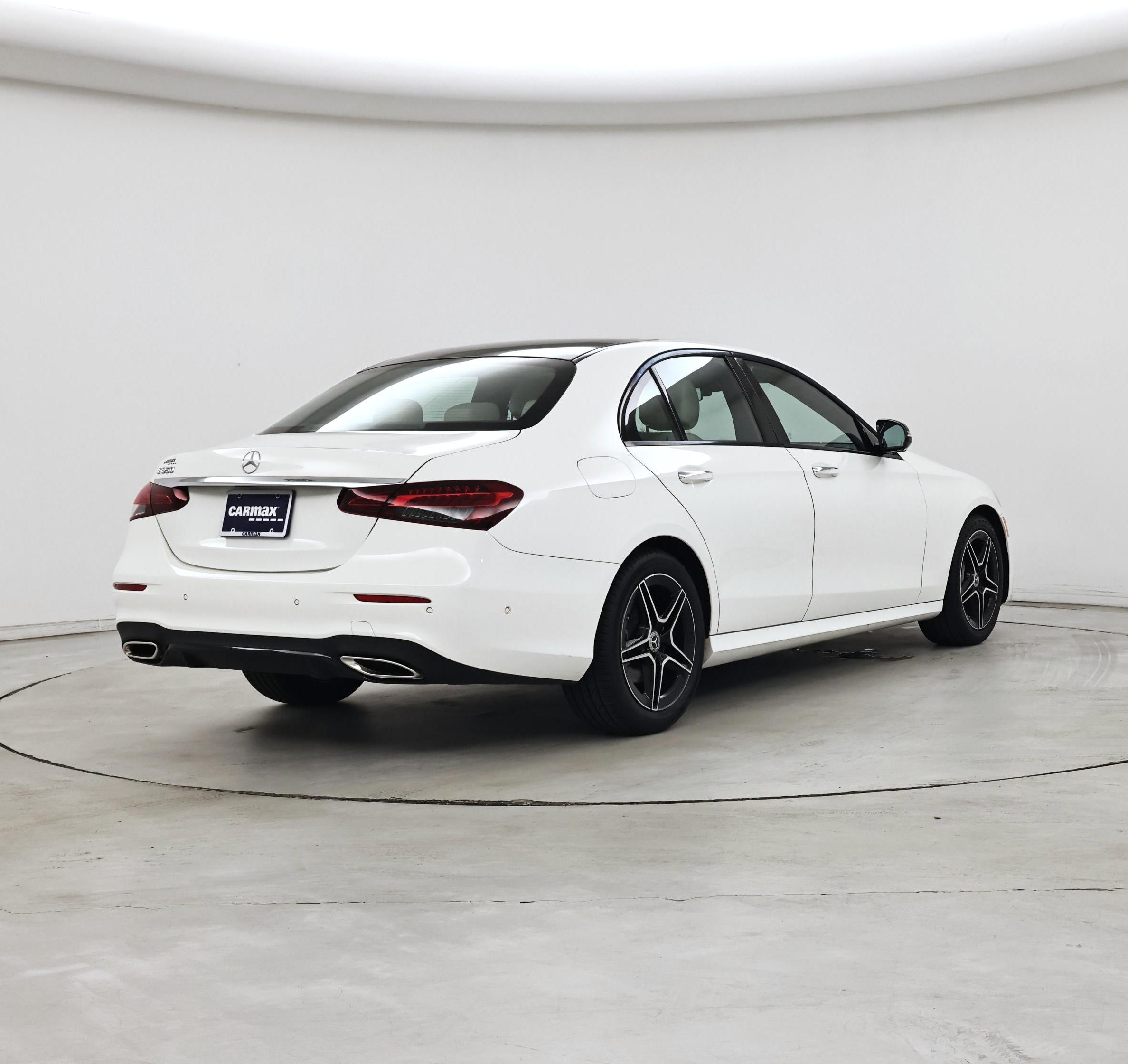 Thumbnail: 2022 Mercedes-Benz E-Class - 8