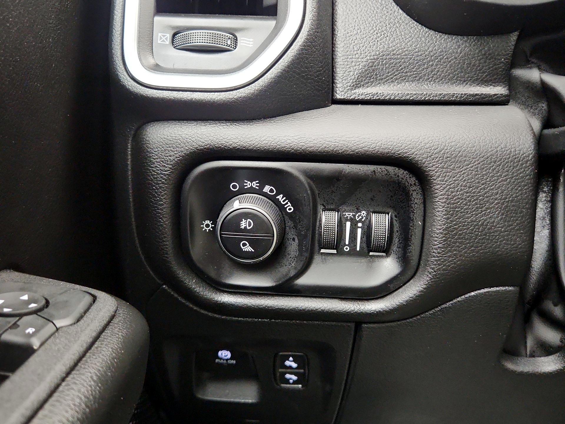 Thumbnail: 2025 RAM 1500 - 13