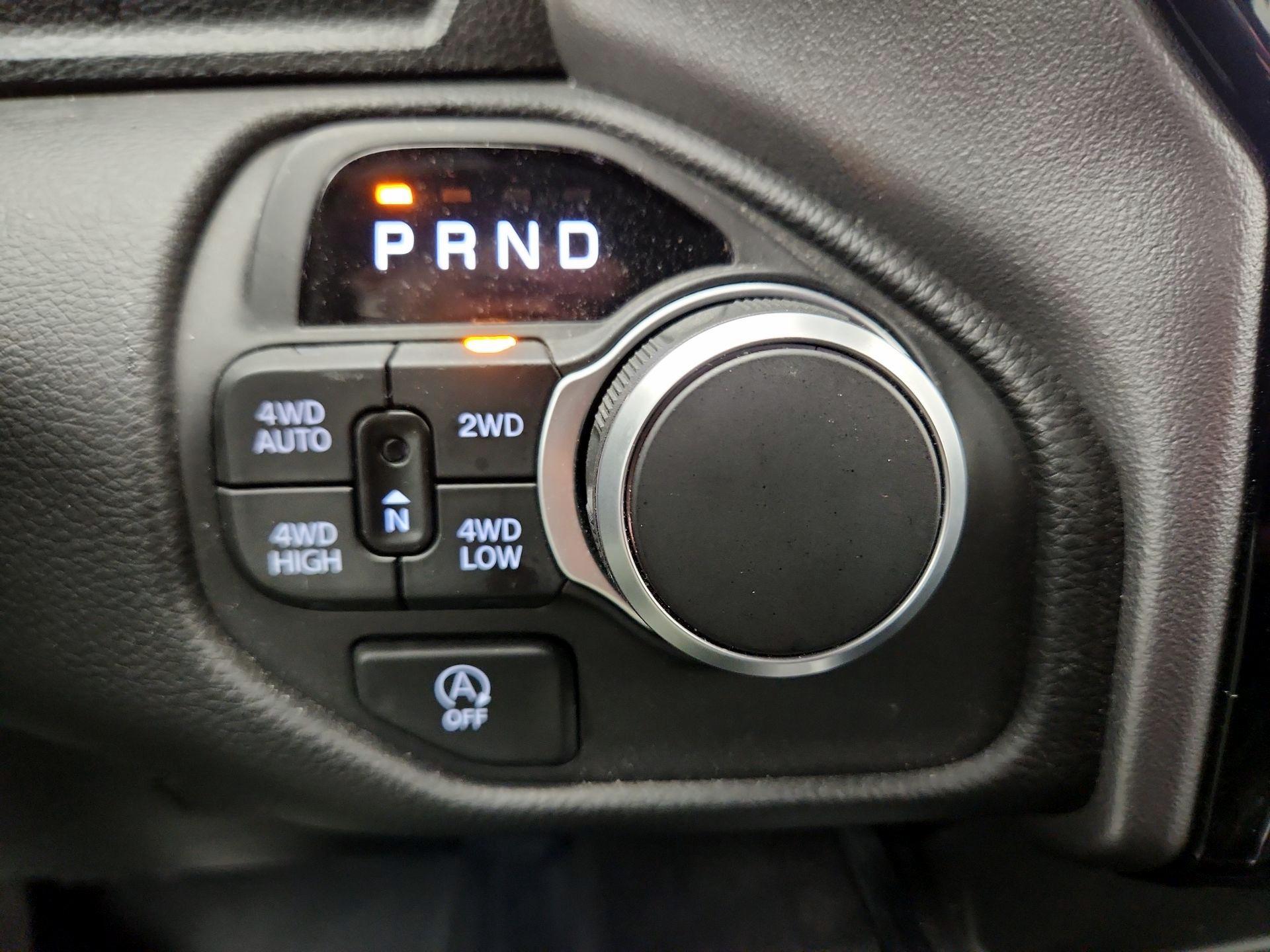 Thumbnail: 2025 RAM 1500 - 18