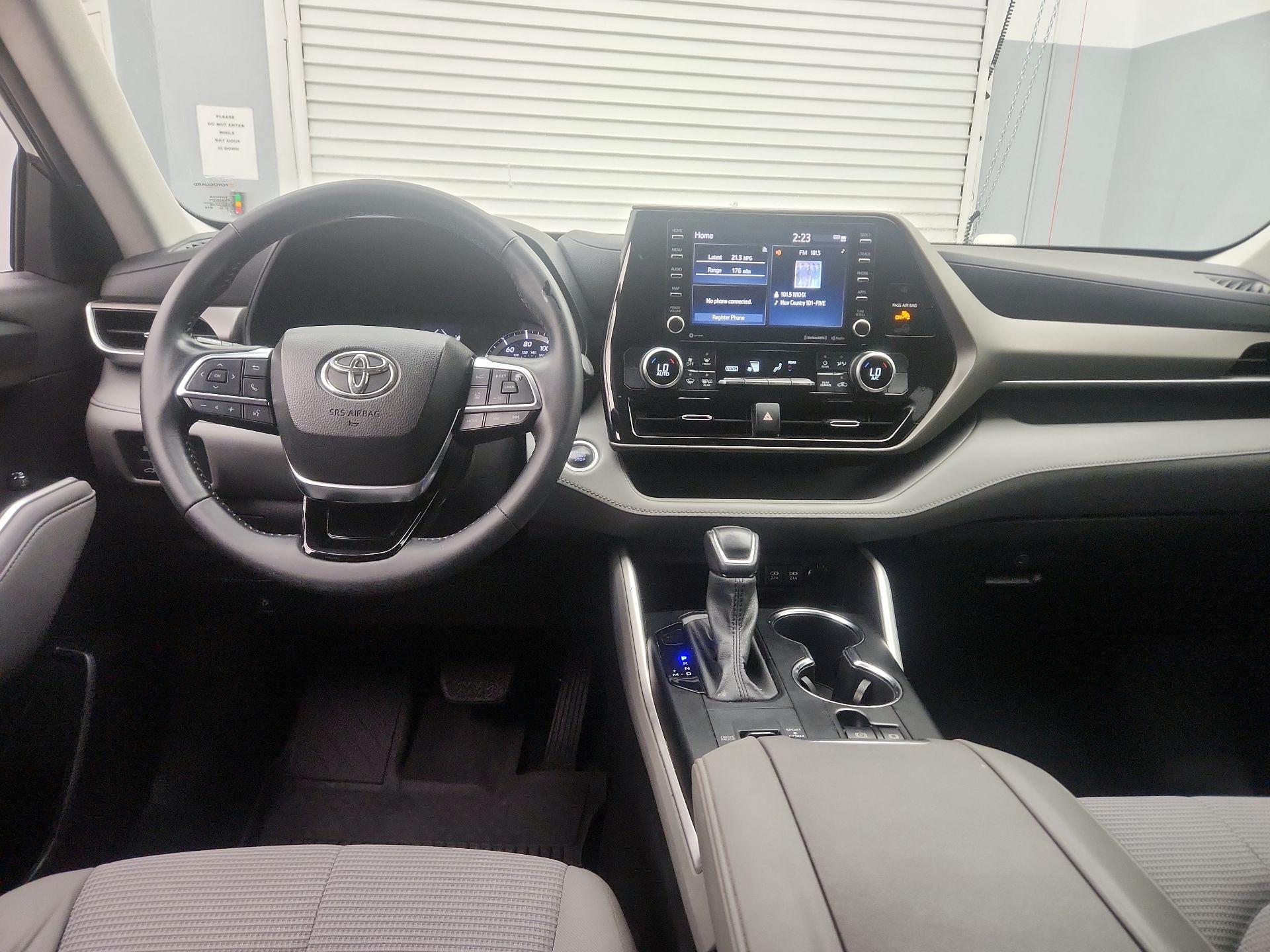 Thumbnail: 2021 Toyota Highlander - 9