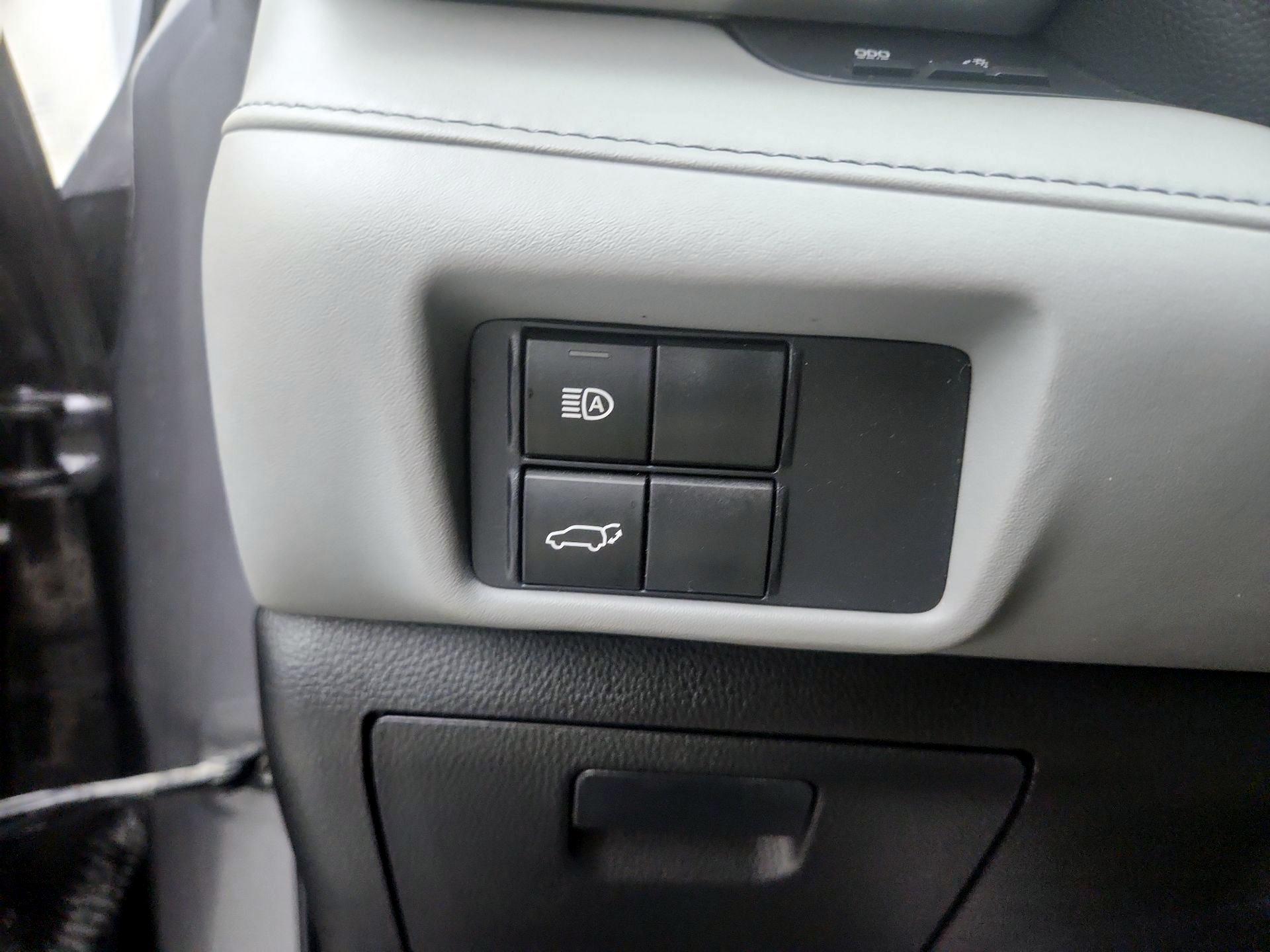 Thumbnail: 2021 Toyota Highlander - 13