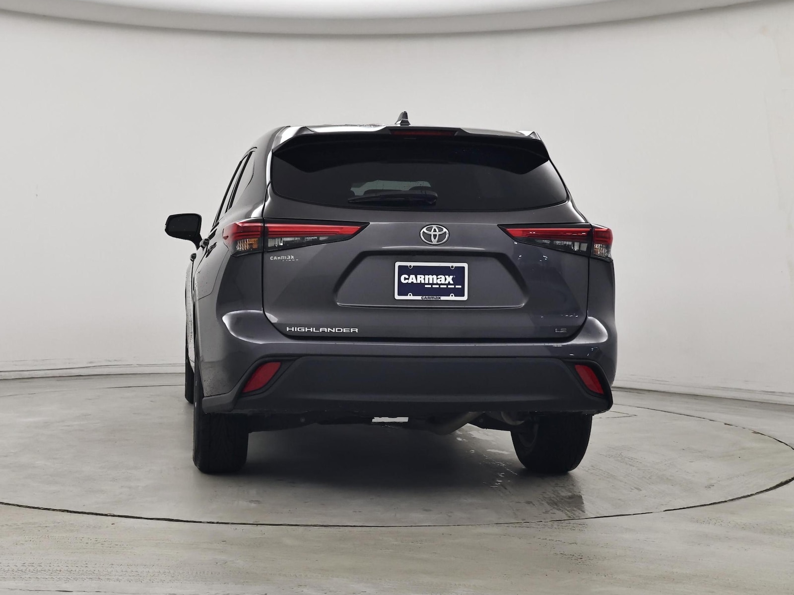2021 Toyota Highlander LE - Photo 7