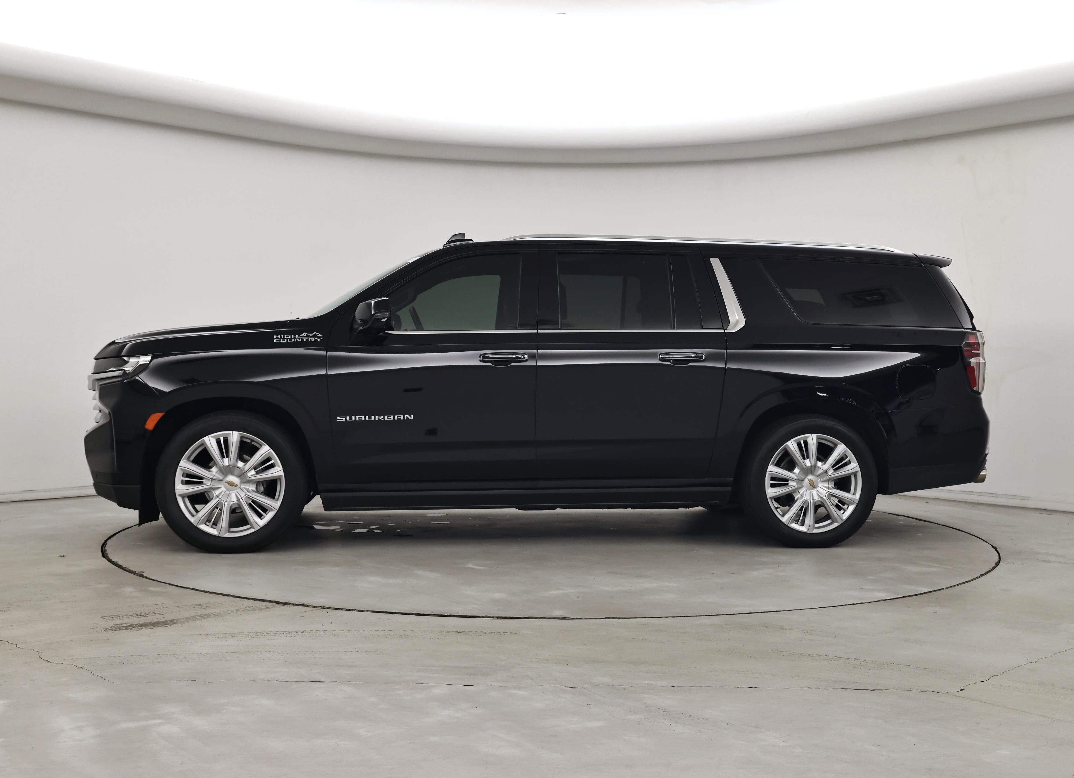 Thumbnail: 2023 Chevrolet Suburban - 3