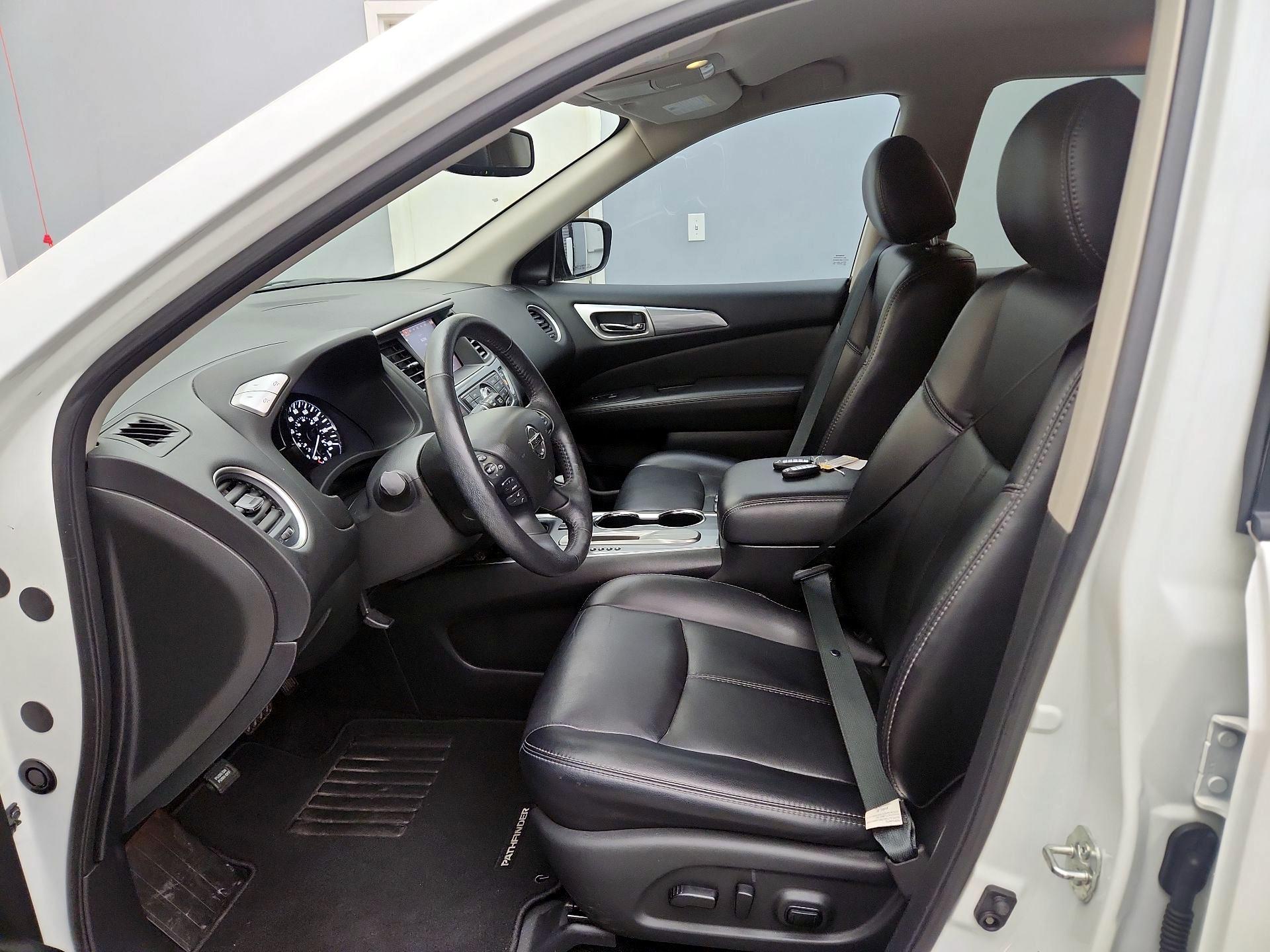 Thumbnail: 2019 Nissan Pathfinder - 11