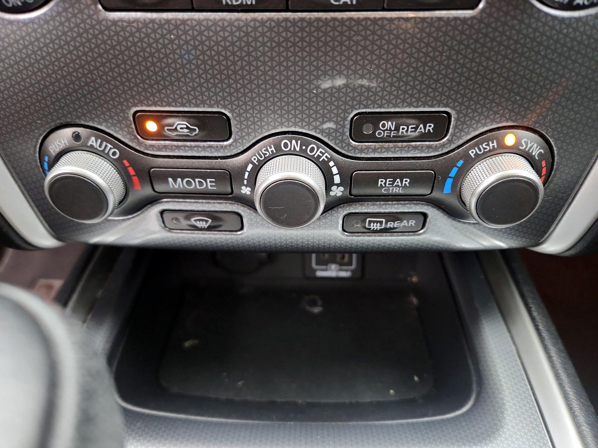 Thumbnail: 2019 Nissan Pathfinder - 17