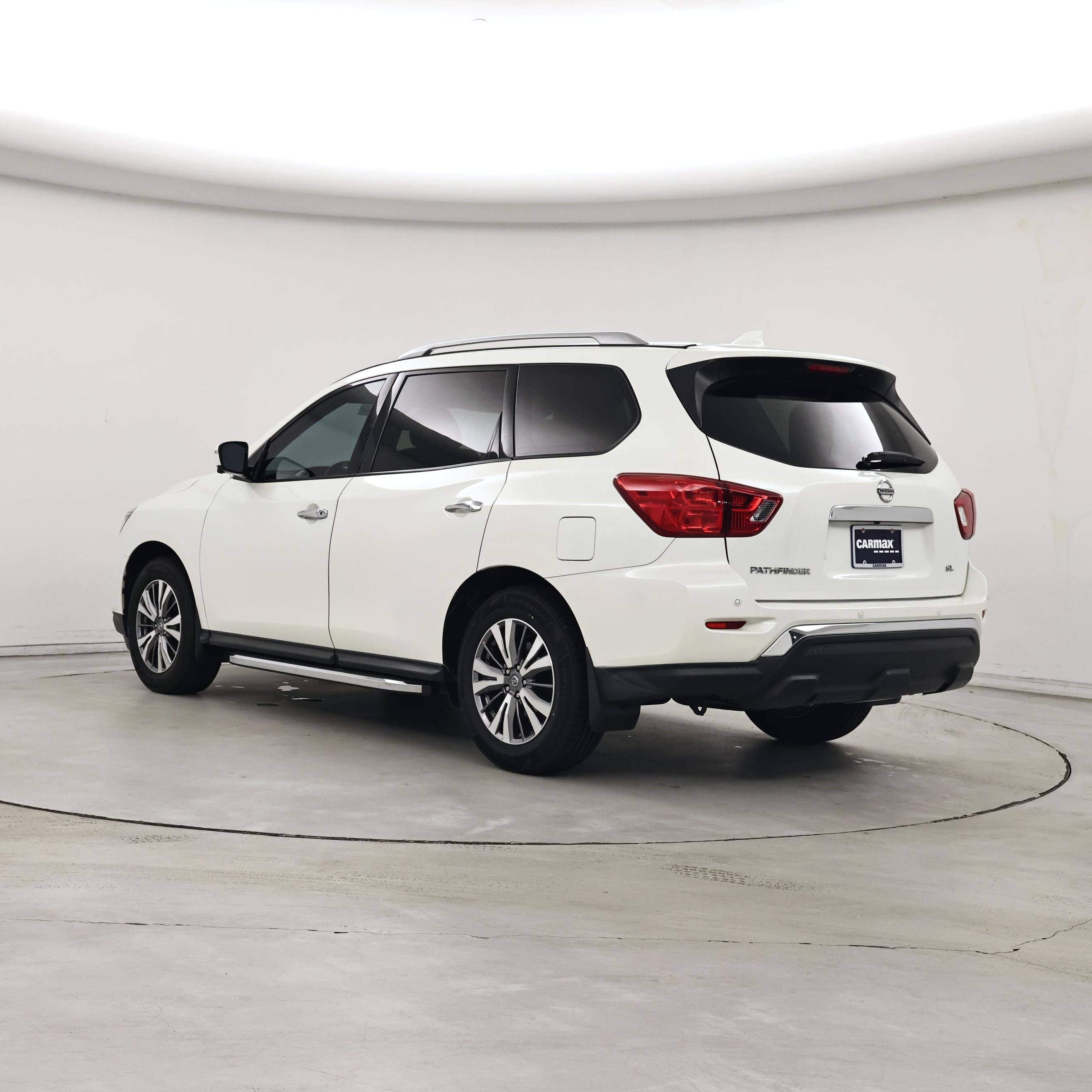 Thumbnail: 2019 Nissan Pathfinder - 2